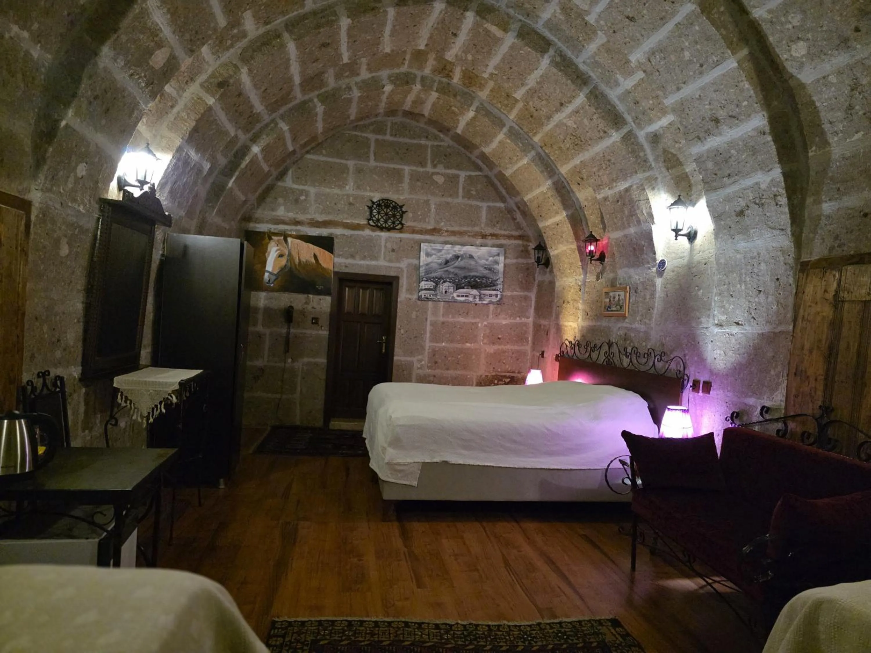 Photo of the whole room, Bed in Kapadokya Ihlara Konakları Otel Antik Konaklar