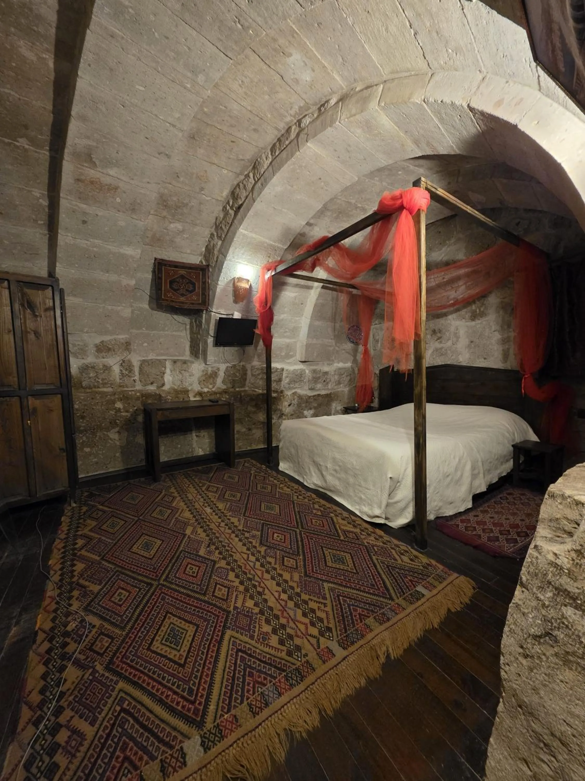 Photo of the whole room, Bed in Kapadokya Ihlara Konakları Otel Antik Konaklar