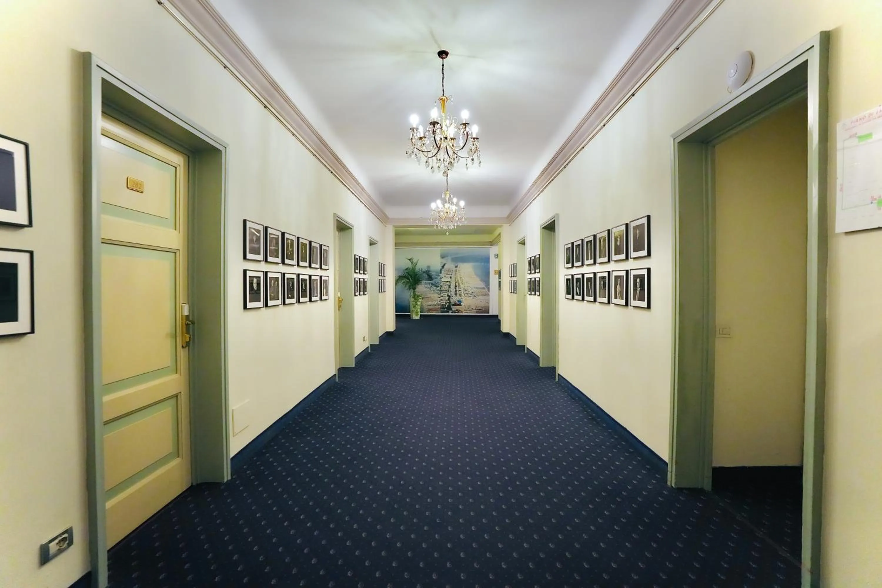 Decorative detail in Hotel Ristorante Ala d'Oro