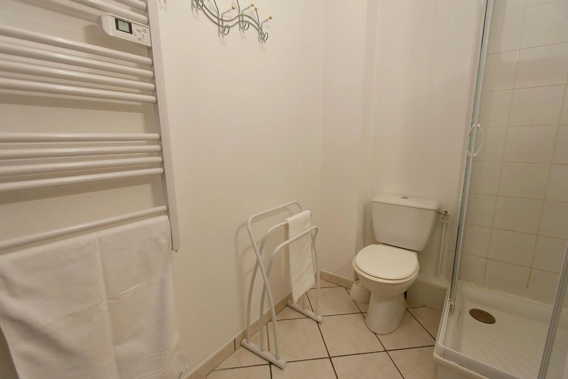 Toilet in Appart'Hôtel de la Tour