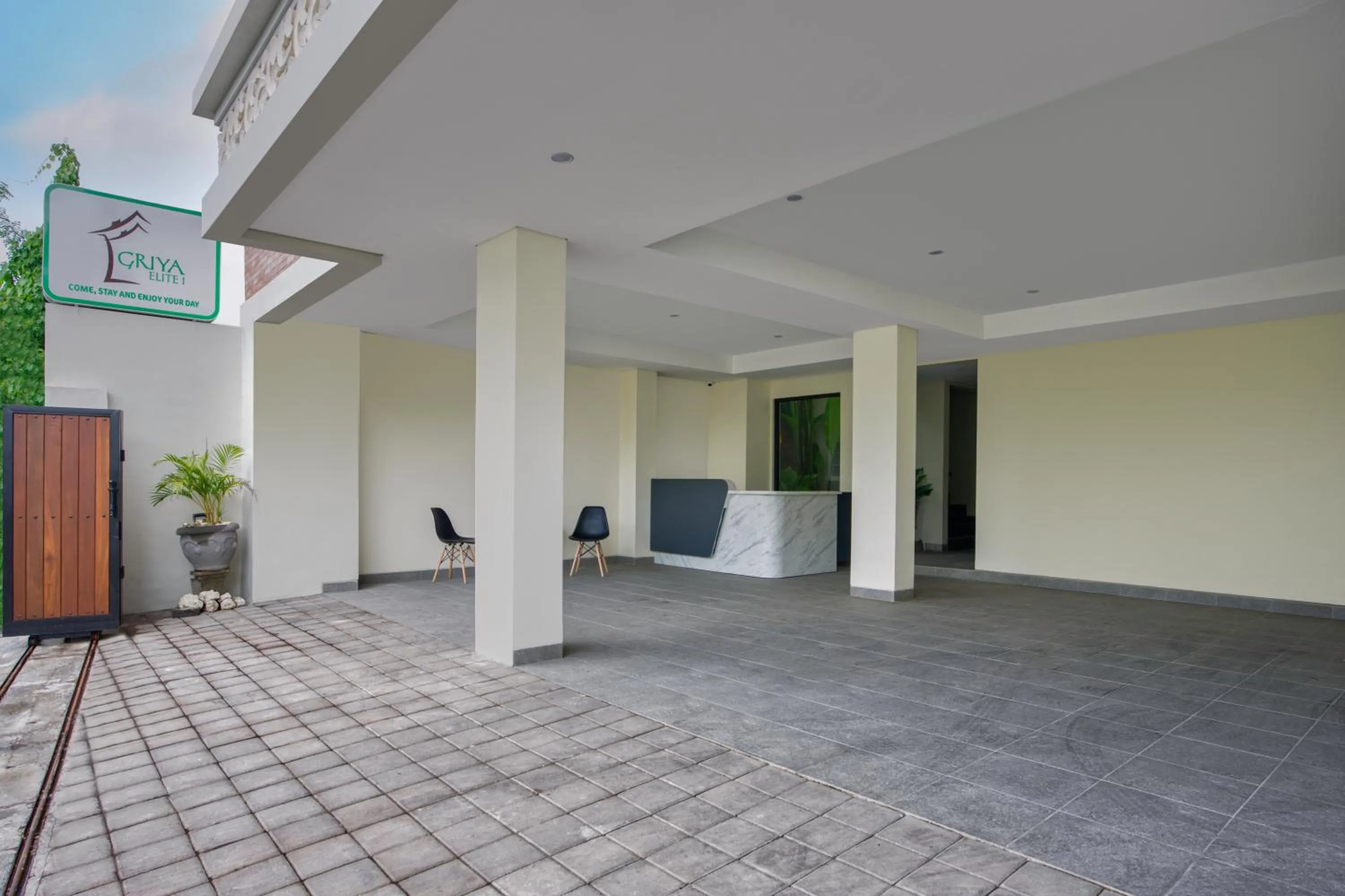 Facade/entrance in Cove Griya Elite I