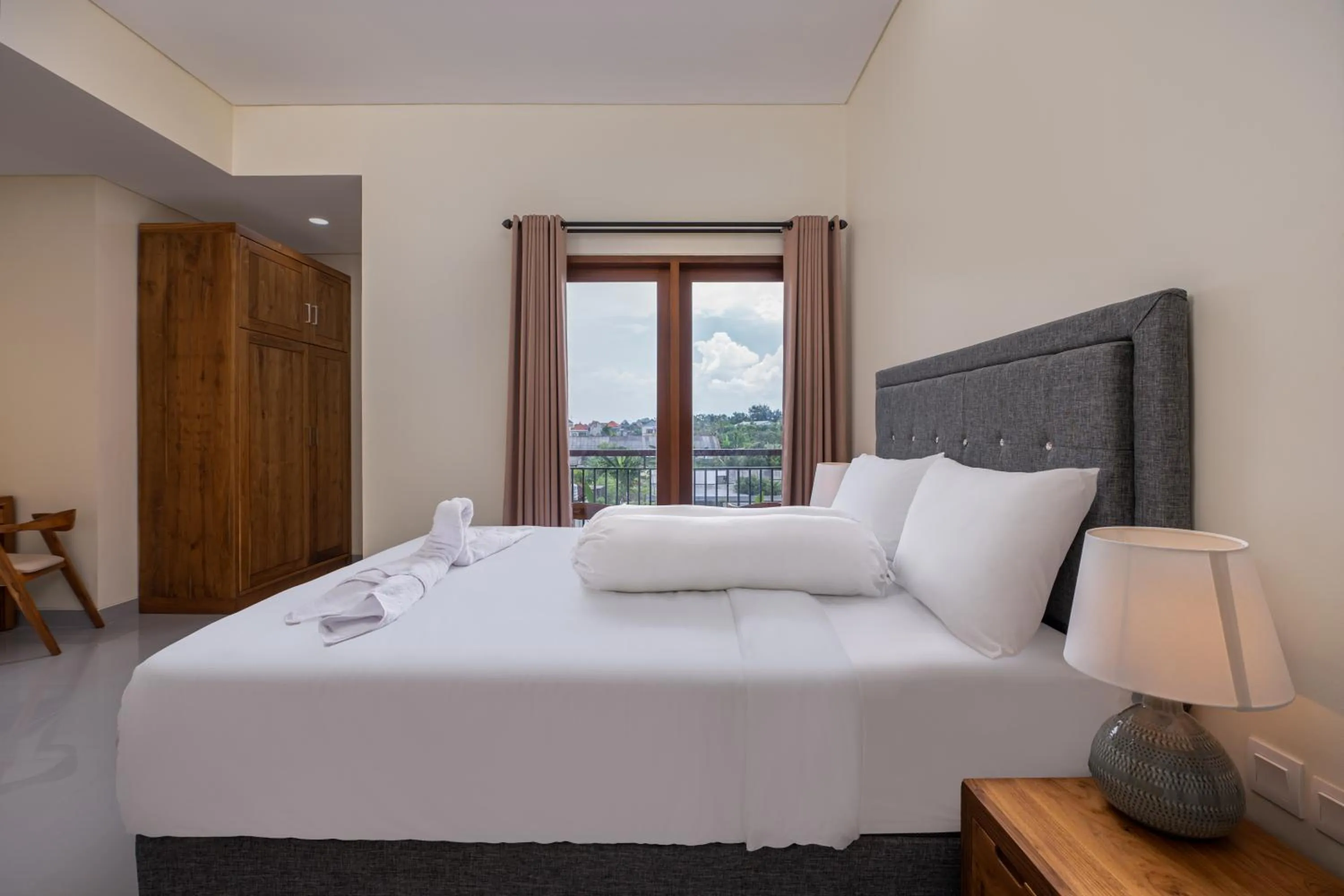 Photo of the whole room, Bed in Cove Griya Elite I