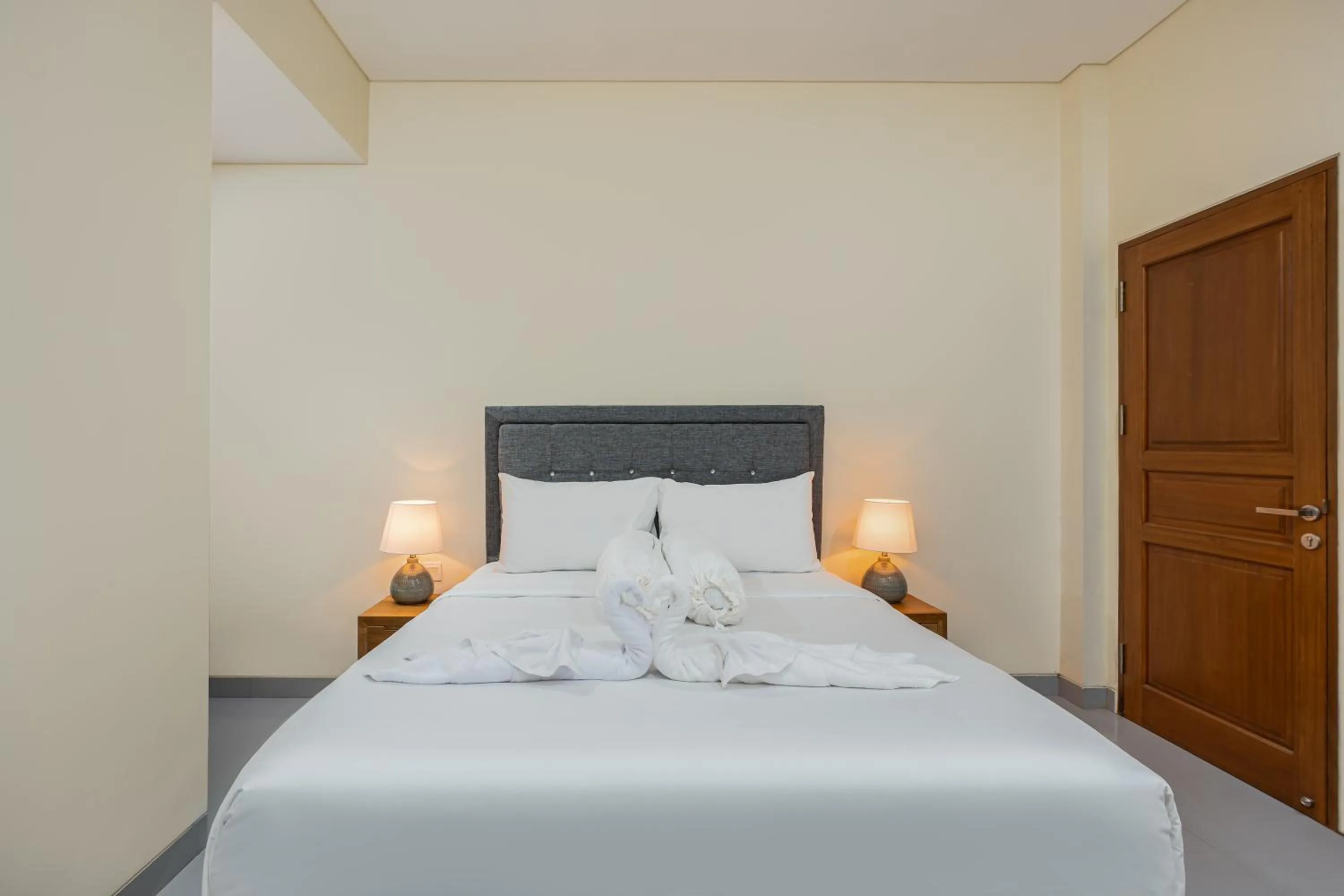 Bed in Cove Griya Elite I