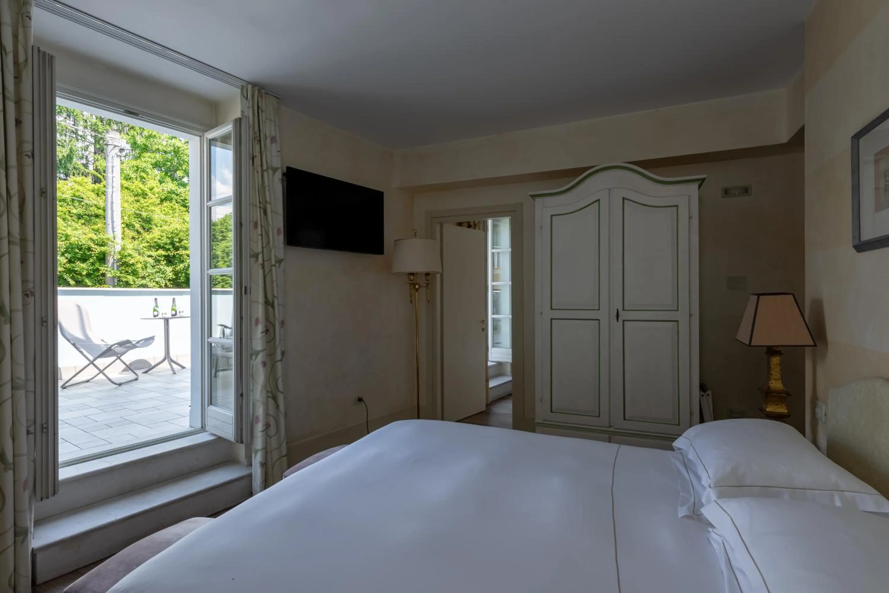 Bed in Hotel Rivalago