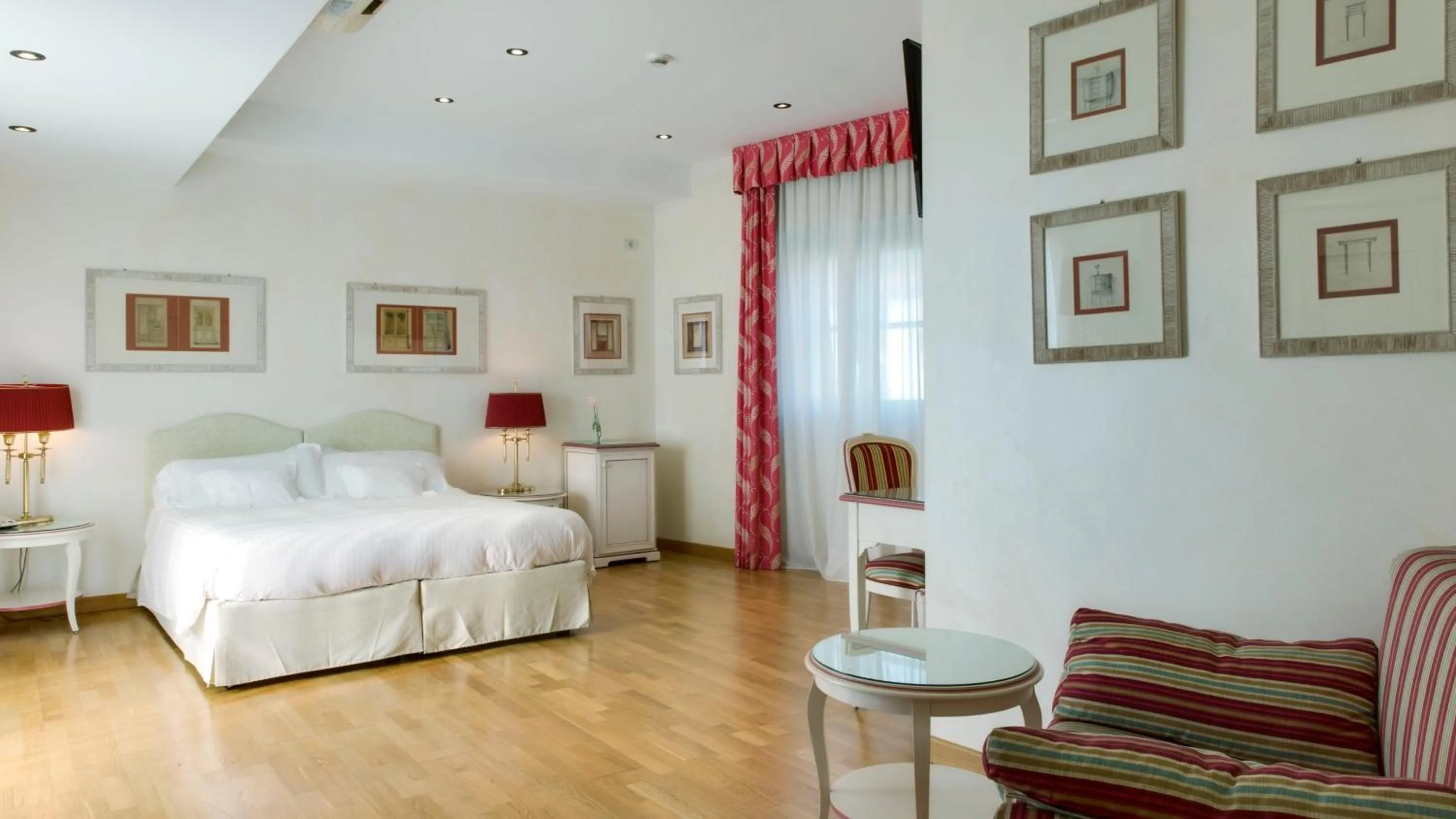 Day, Bed in Hotel Rivalago