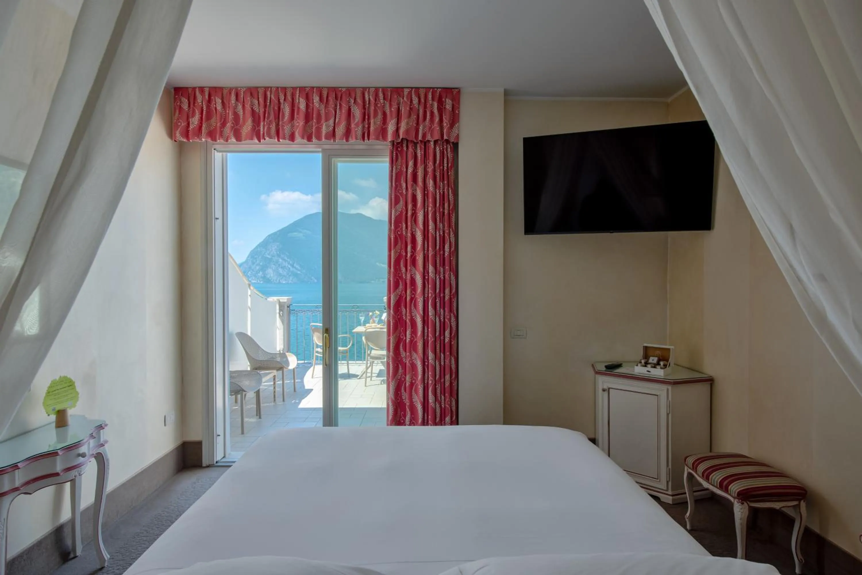 Bed in Hotel Rivalago