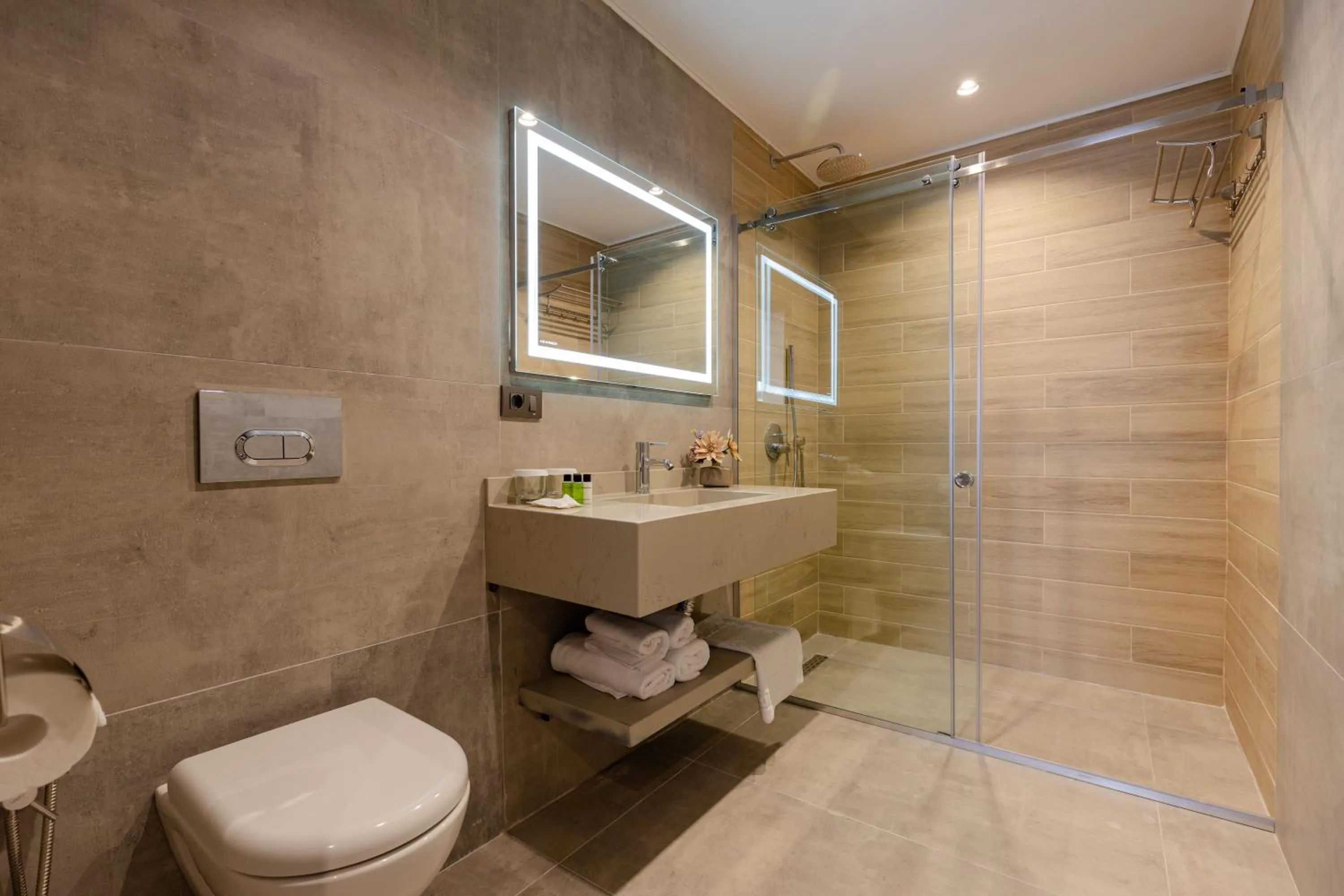 Bathroom in Hotel Monarch