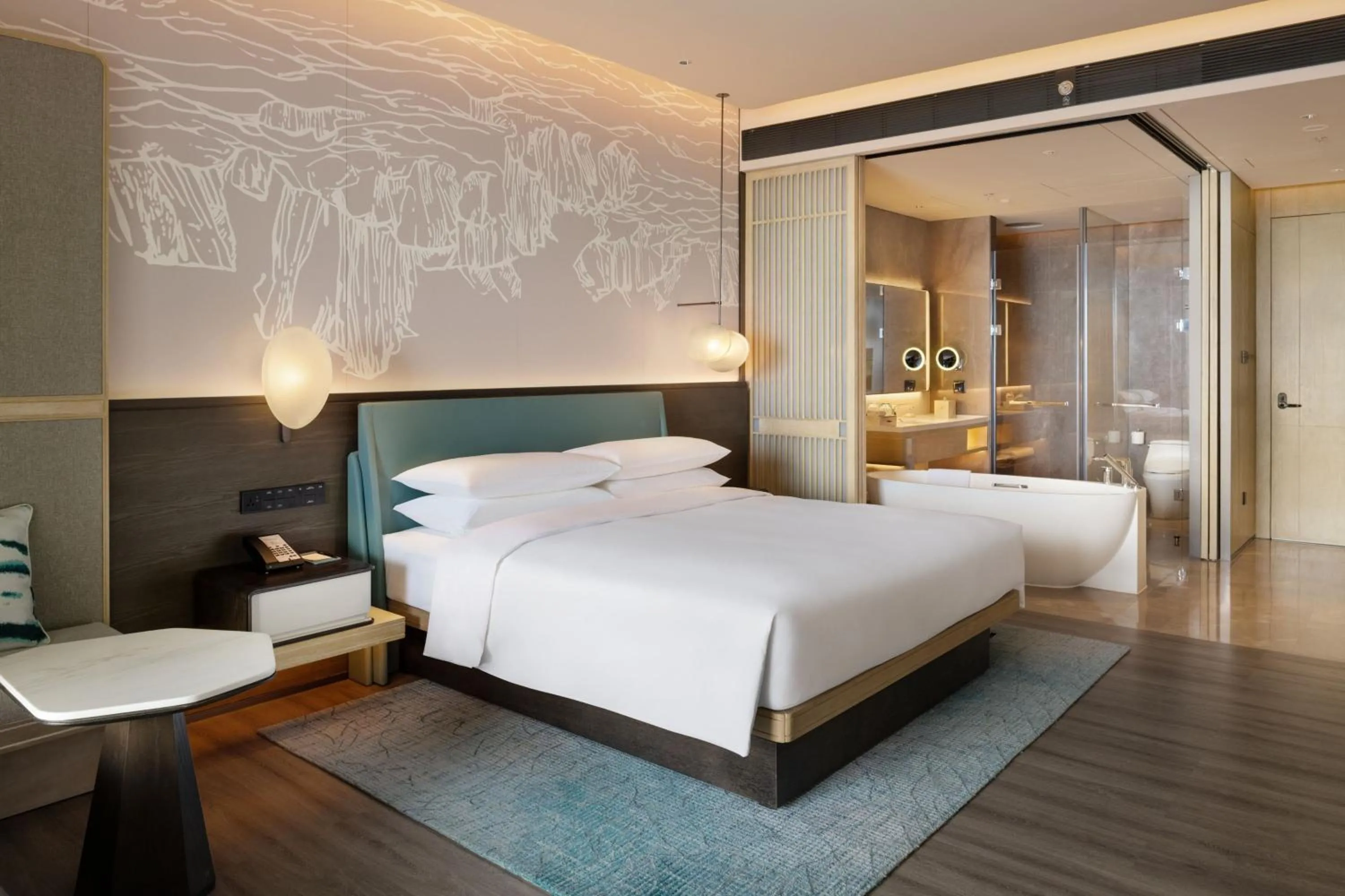 Photo of the whole room, Bed in Qinhuangdao Marriott Resort