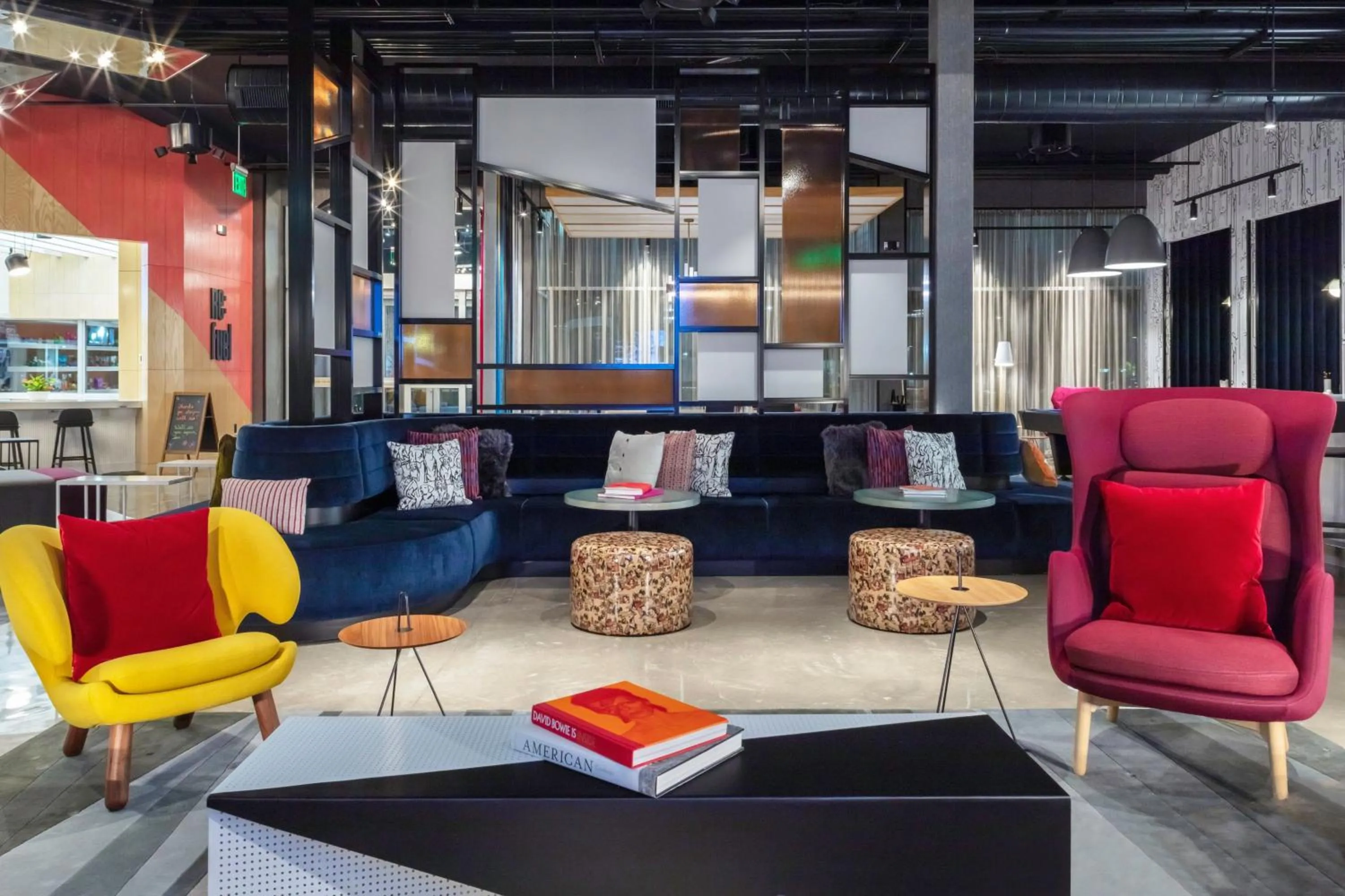 Lounge or bar in Aloft Dallas Arlington South