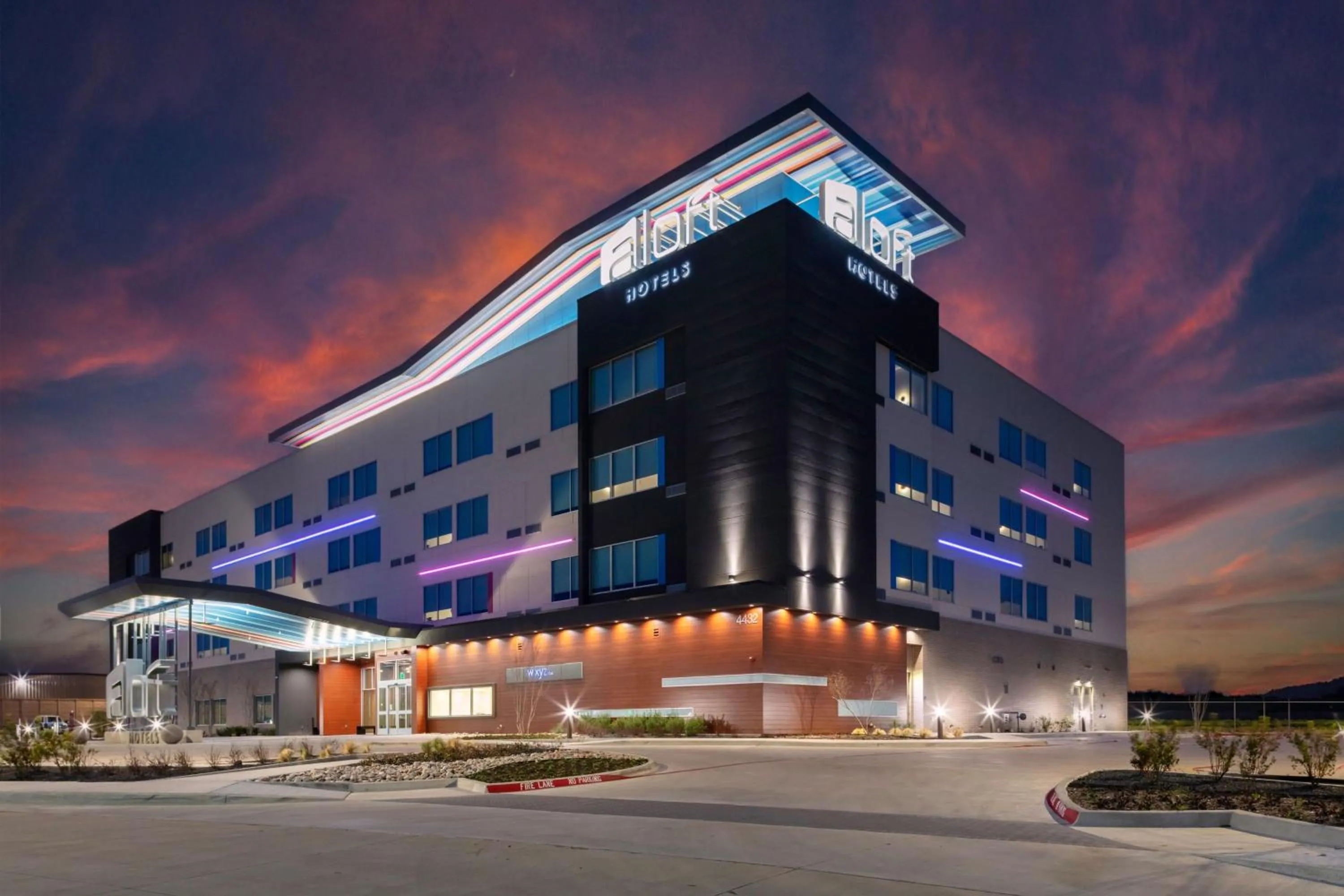 Property building in Aloft Dallas Arlington South