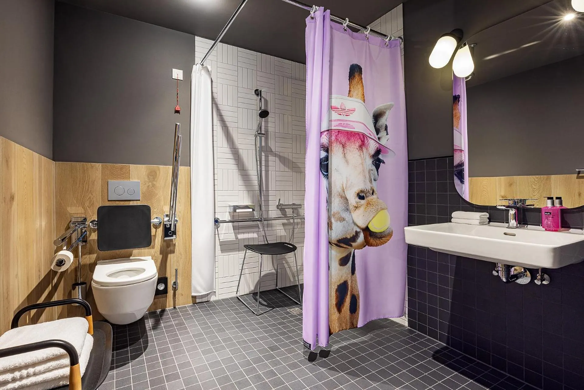 Bathroom in Moxy Simmern