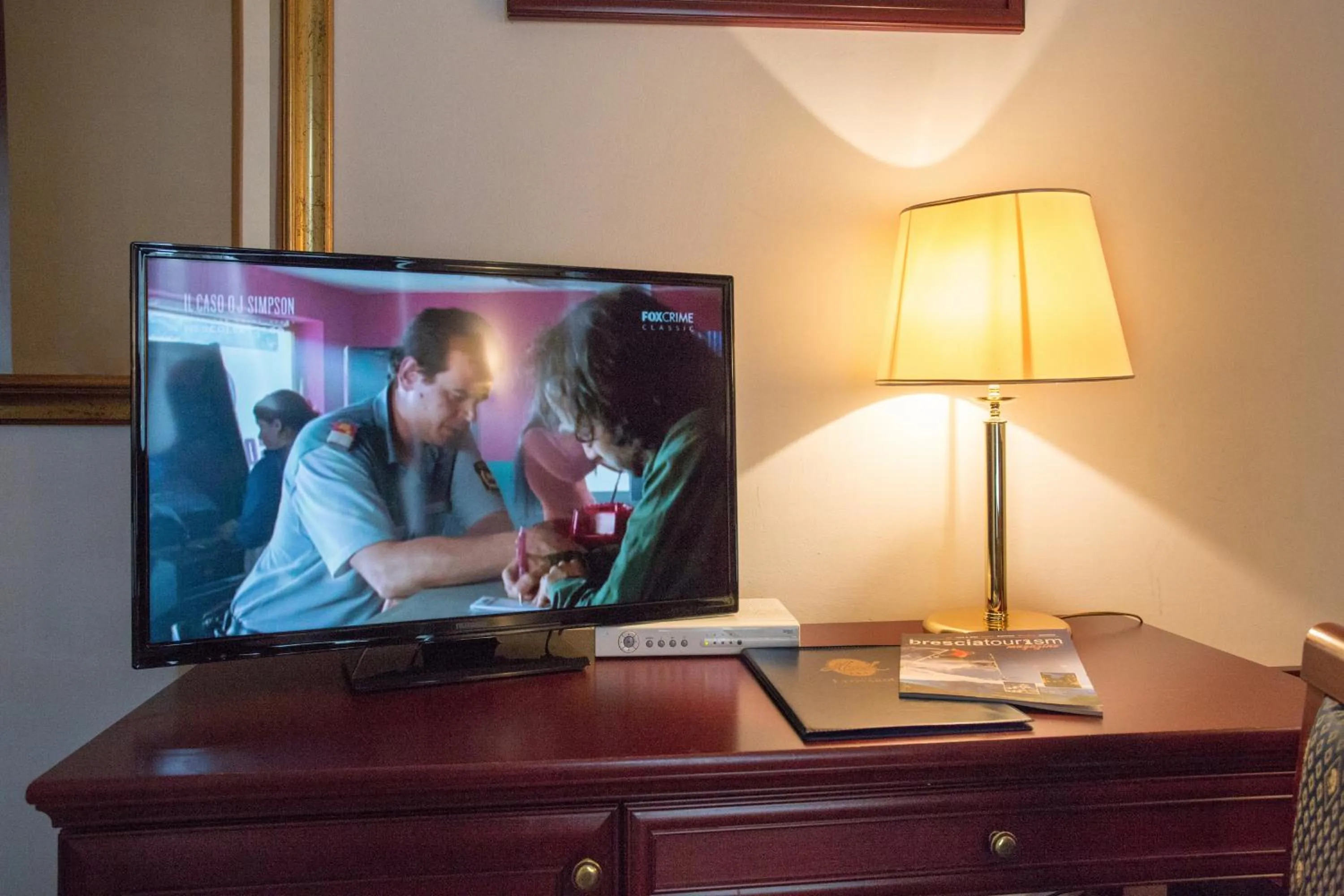 TV and multimedia in Hotel Leonardo