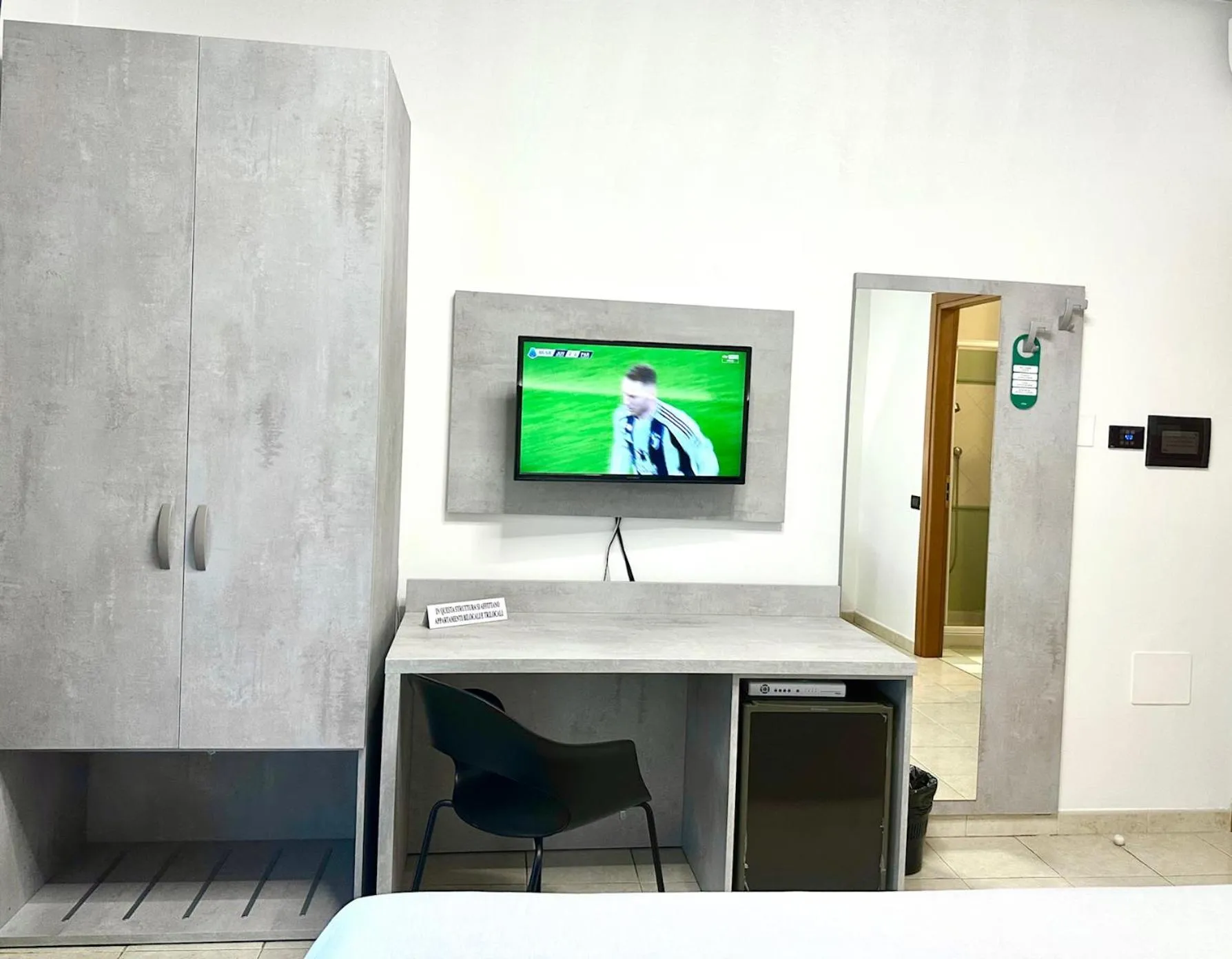 TV and multimedia in Hotel Leonardo