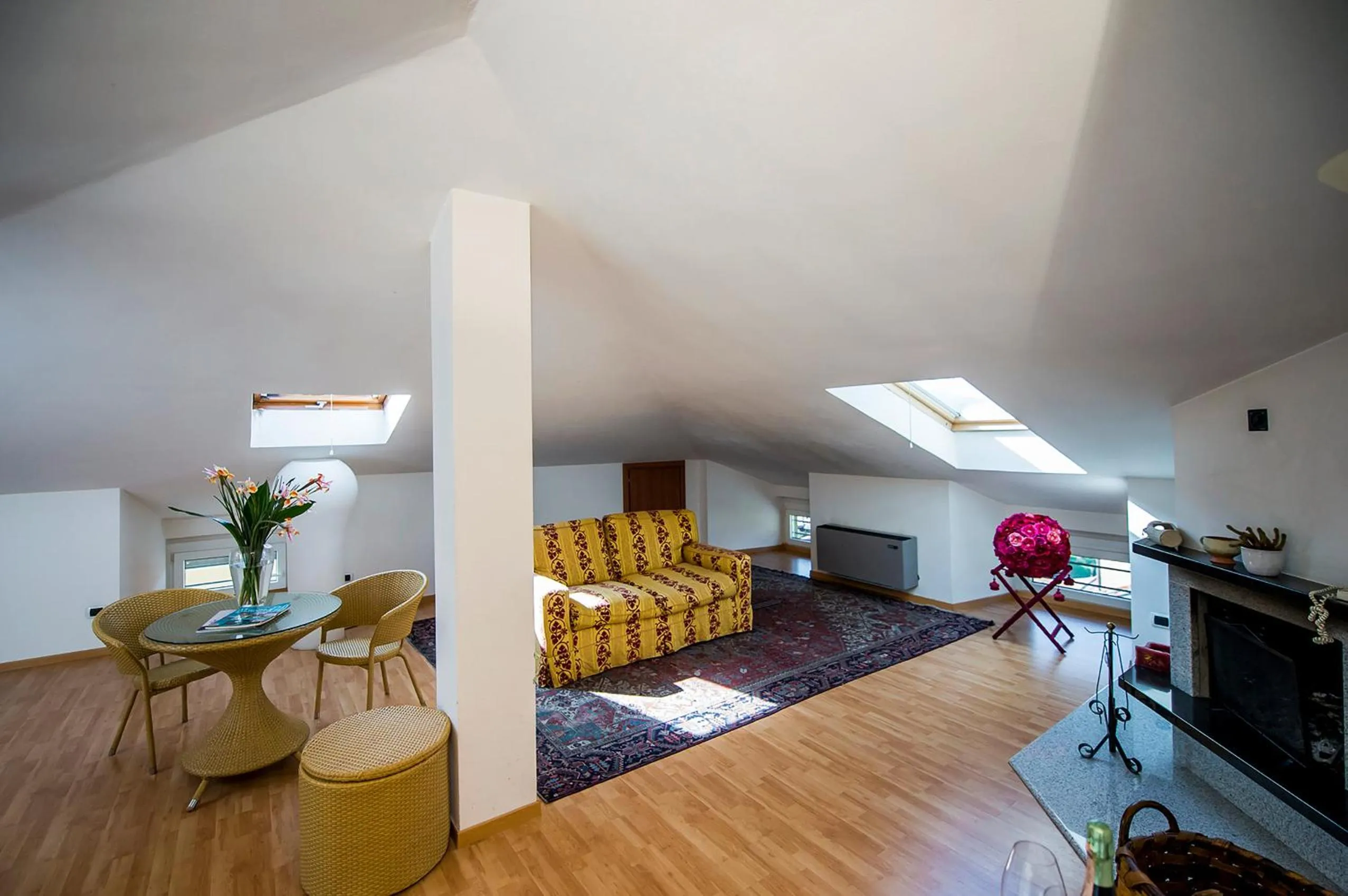 Photo of the whole room, Bed in Hotel San Gerolamo