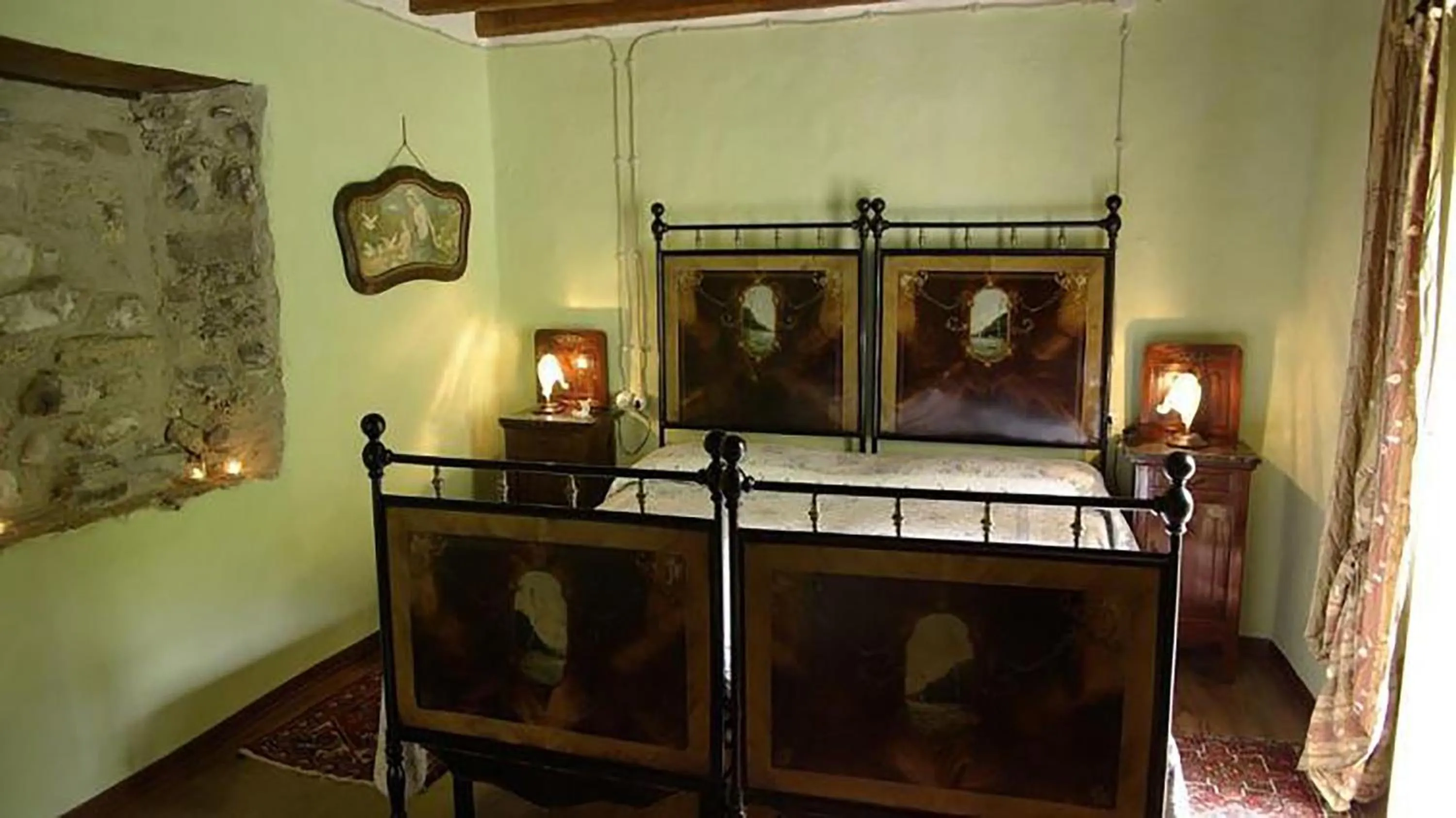 Photo of the whole room, Bed in Hotel San Gerolamo