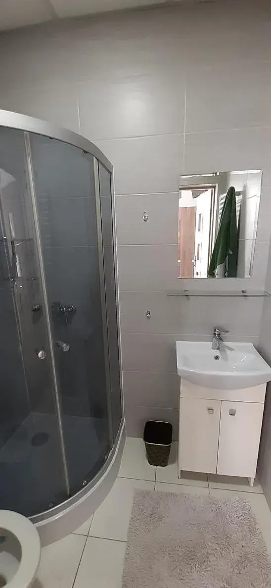 Deluxe Double Room - single occupancy in Kraków Chilli Hostel Deluxe Double Room - single occupancy in Kraków Chilli Hostel