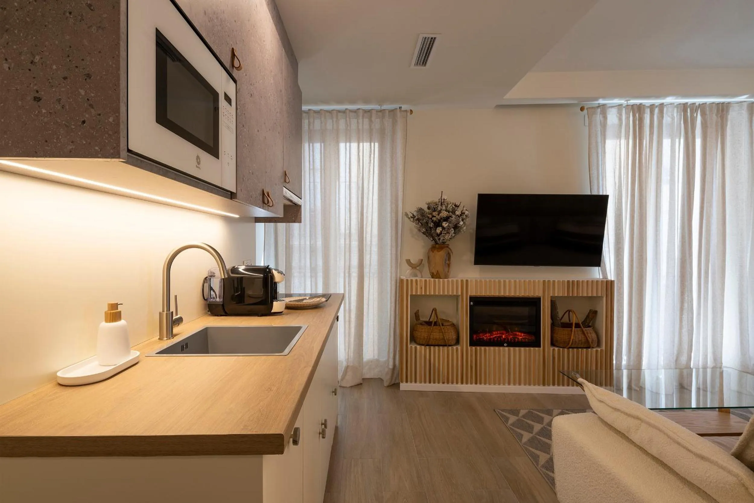 Kitchen or kitchenette in Palatina Concept Suites