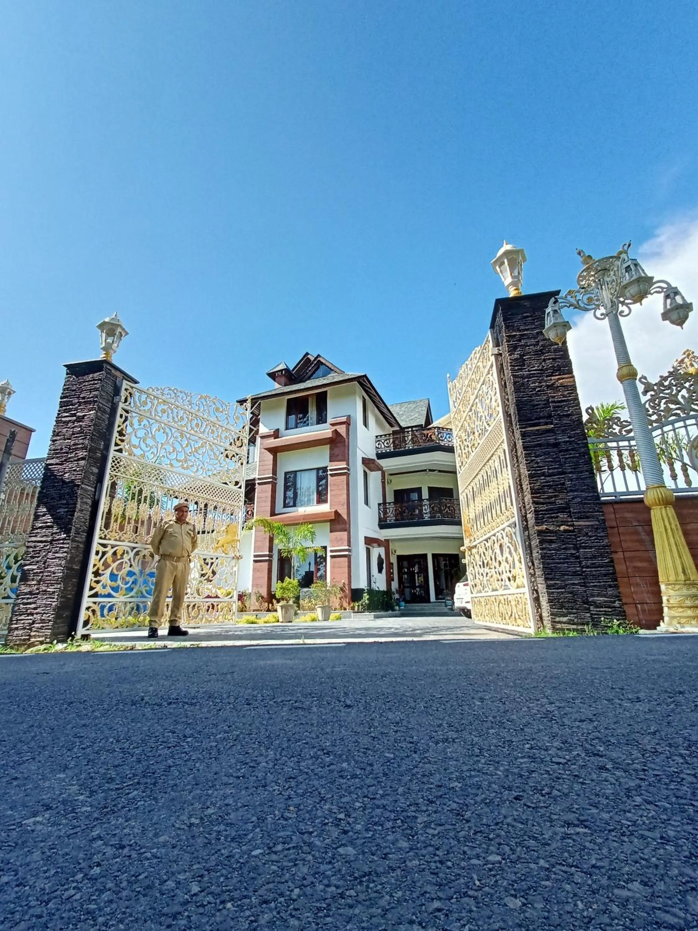 Facade/entrance in Matoshree Club and Resort