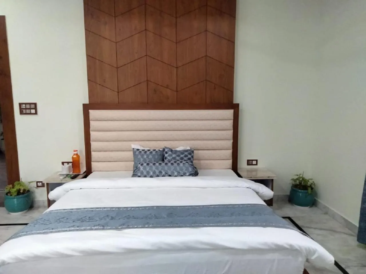 Bedroom in Matoshree Club and Resort