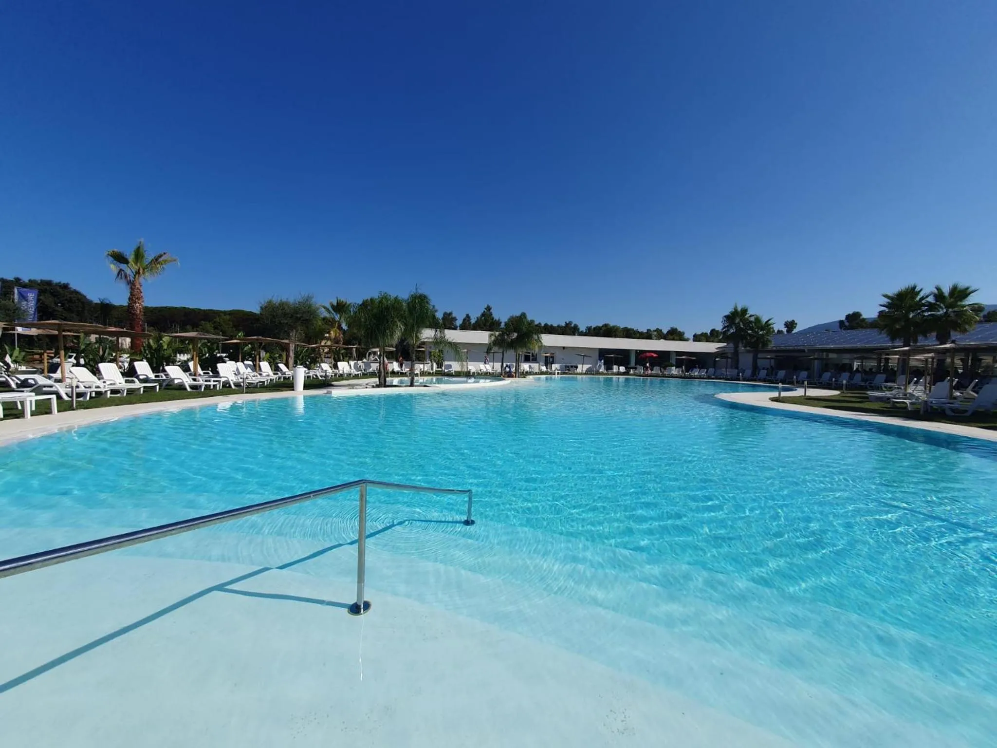 Pool view in Resort Acqua di Venere