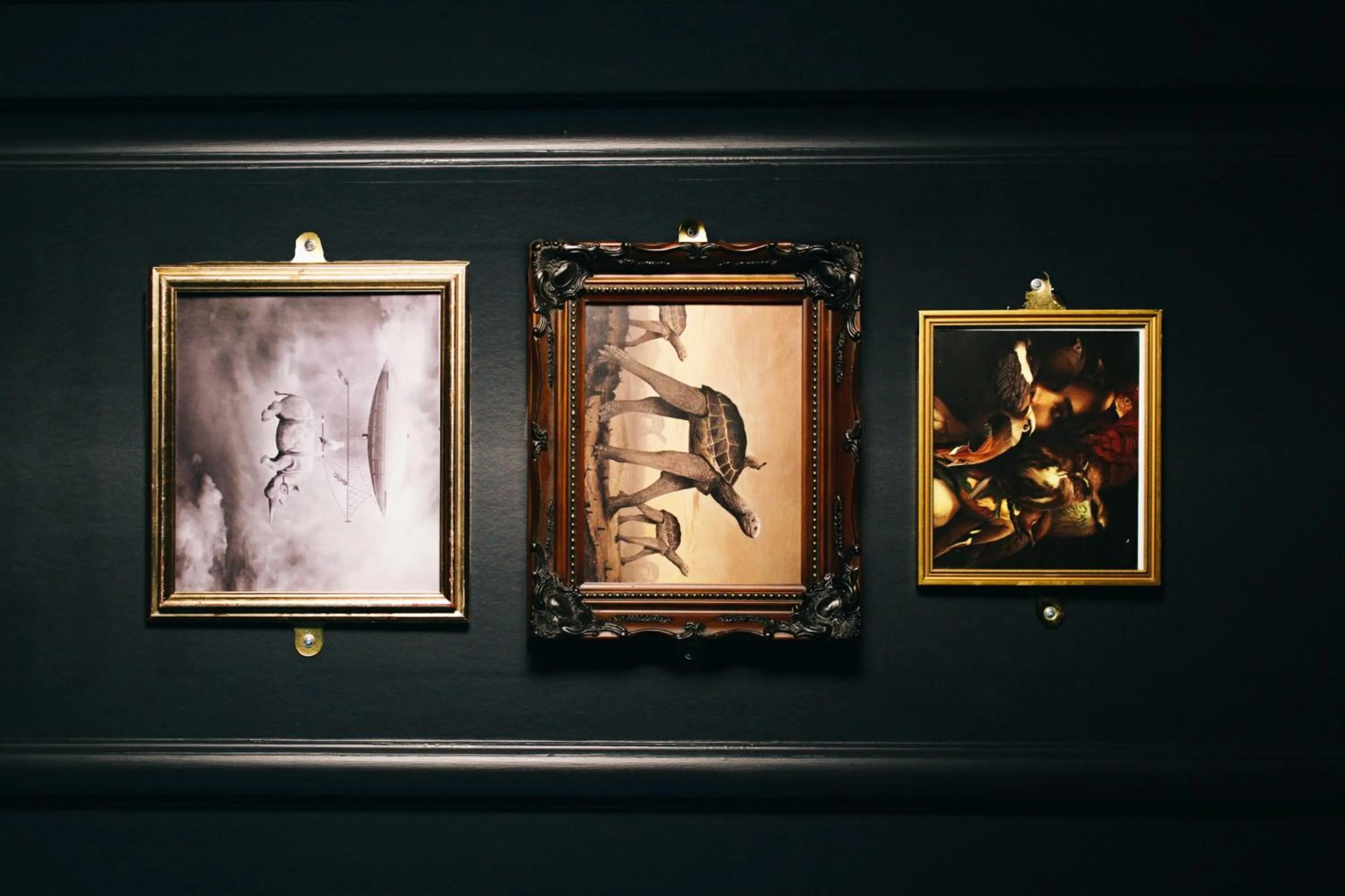 Decorative detail in Impossible Motel