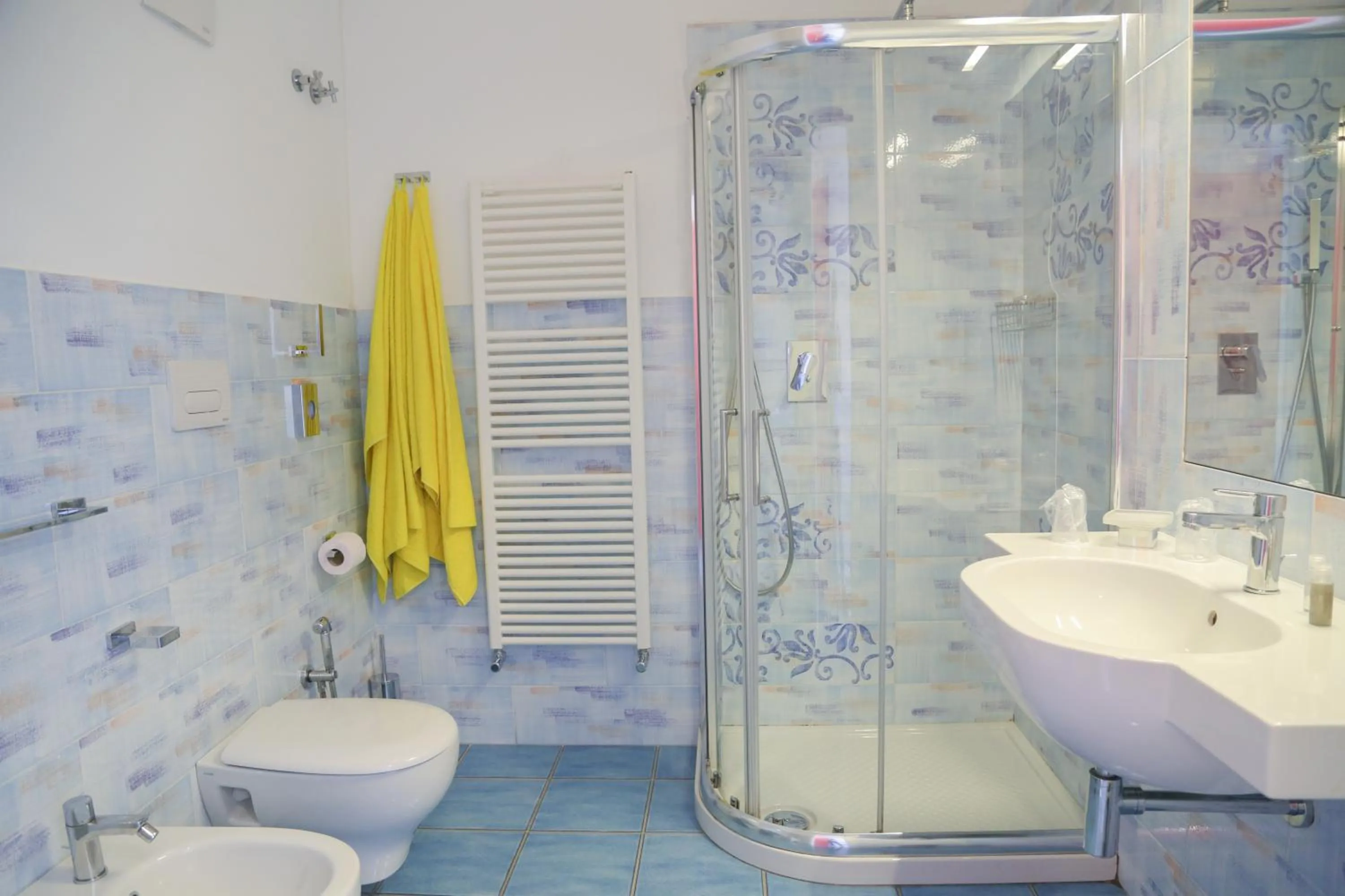 Shower in Hotel Torre Sant'Angelo