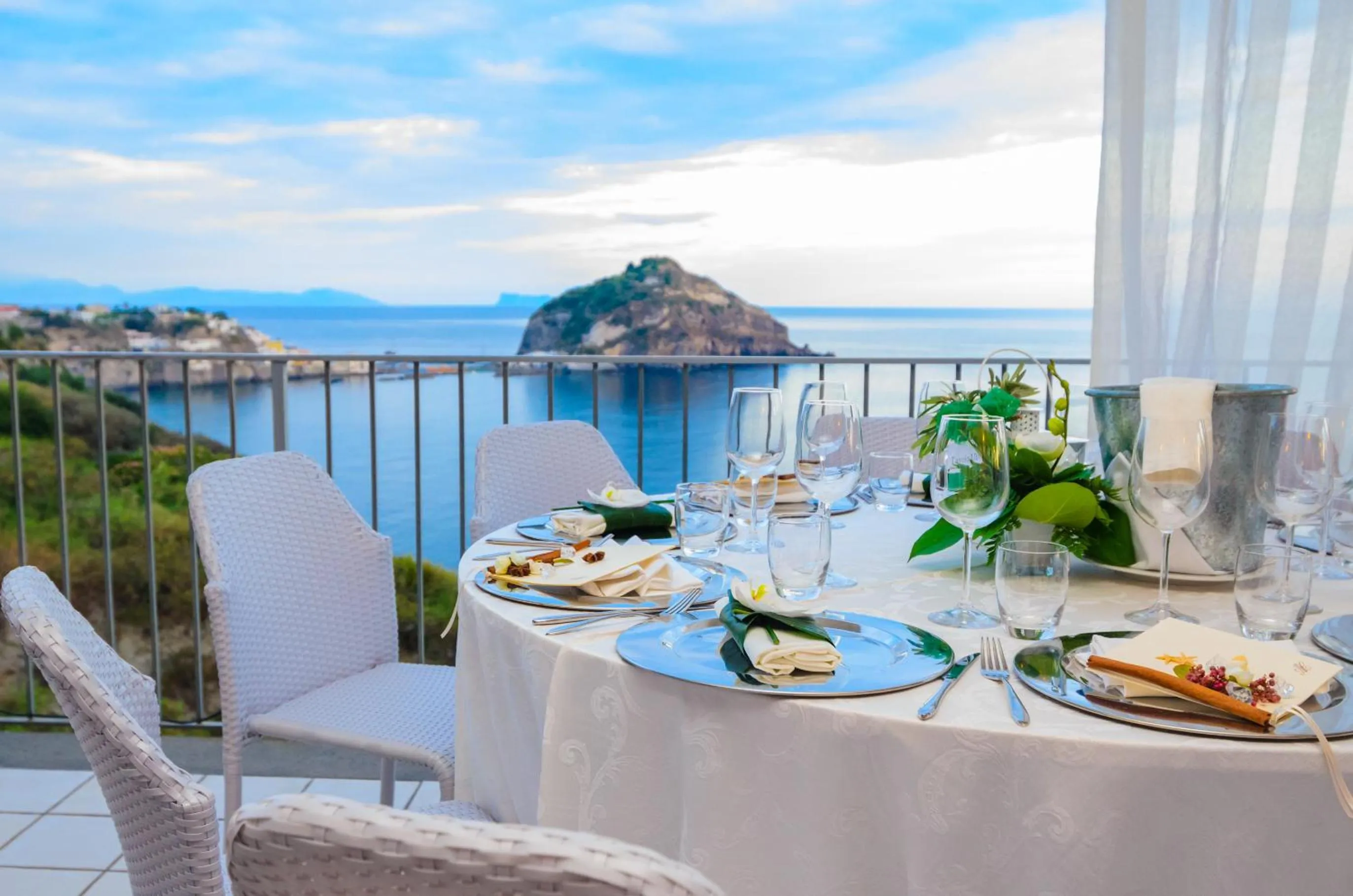 Restaurant/places to eat in Hotel Torre Sant'Angelo