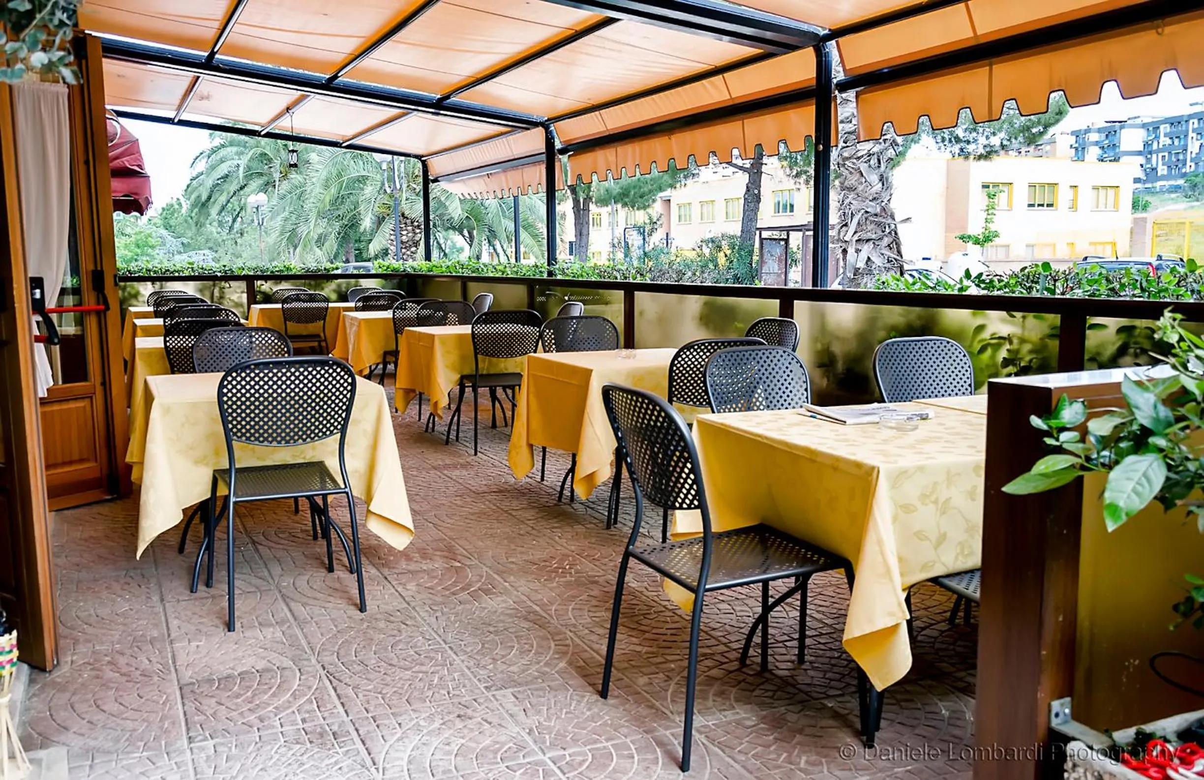 Property building in Hotel Sorriso