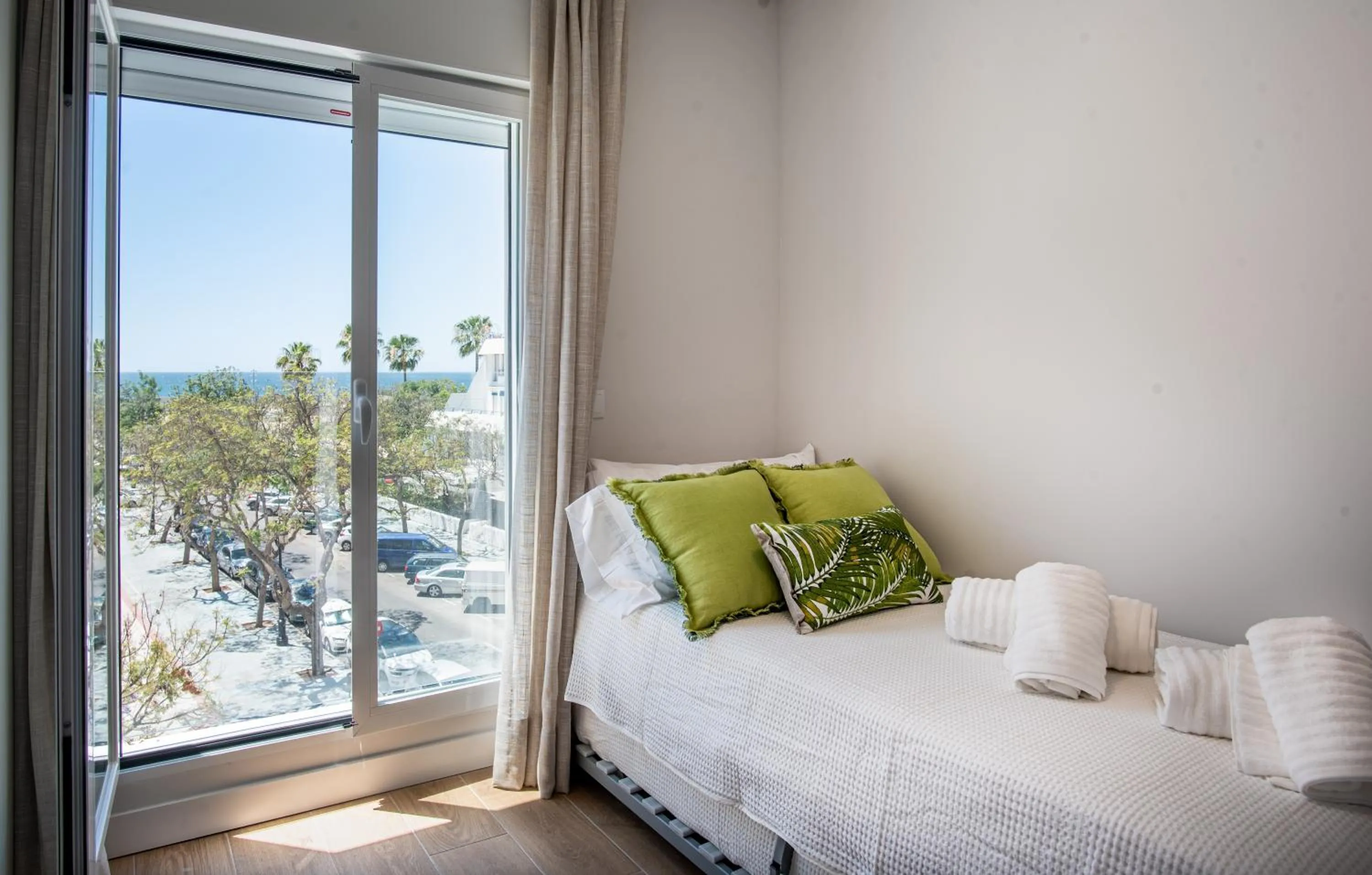 Decorative detail, Bed in Apartamento en Milla Oro Marbella