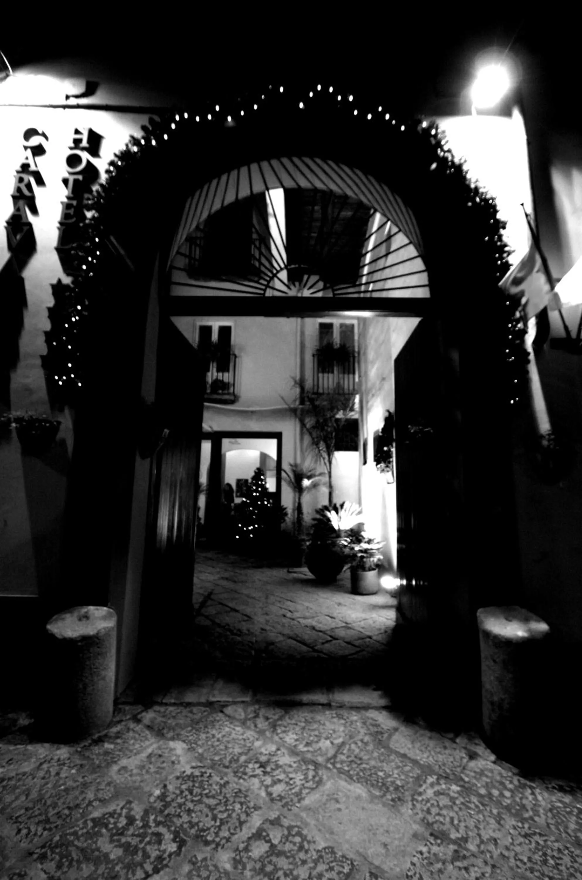 Facade/entrance in Caravaggio Hotel