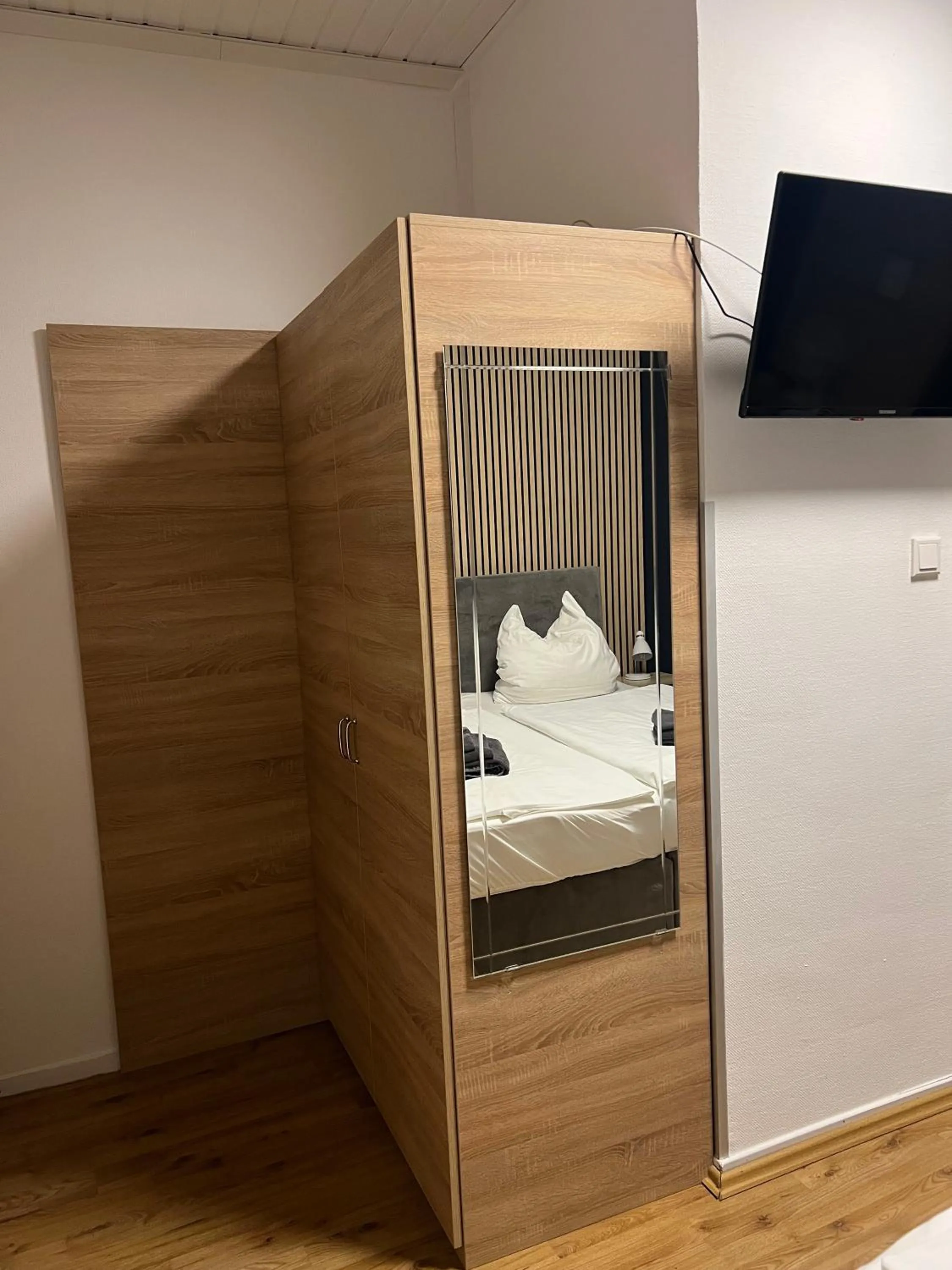 Photo of the whole room, Bed in Hotel Monopol