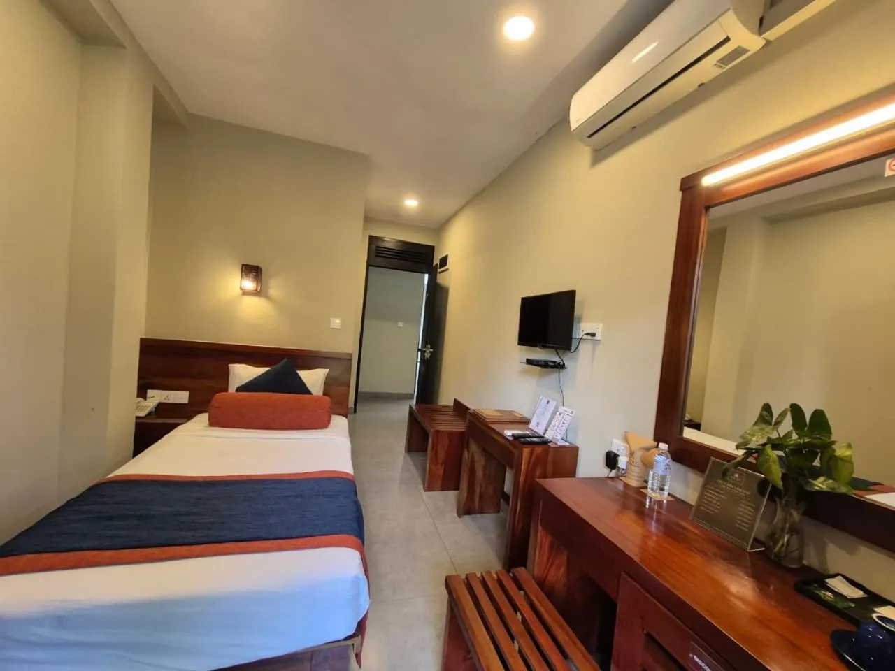 Bed in Oak Ray Ella Gap Hotel