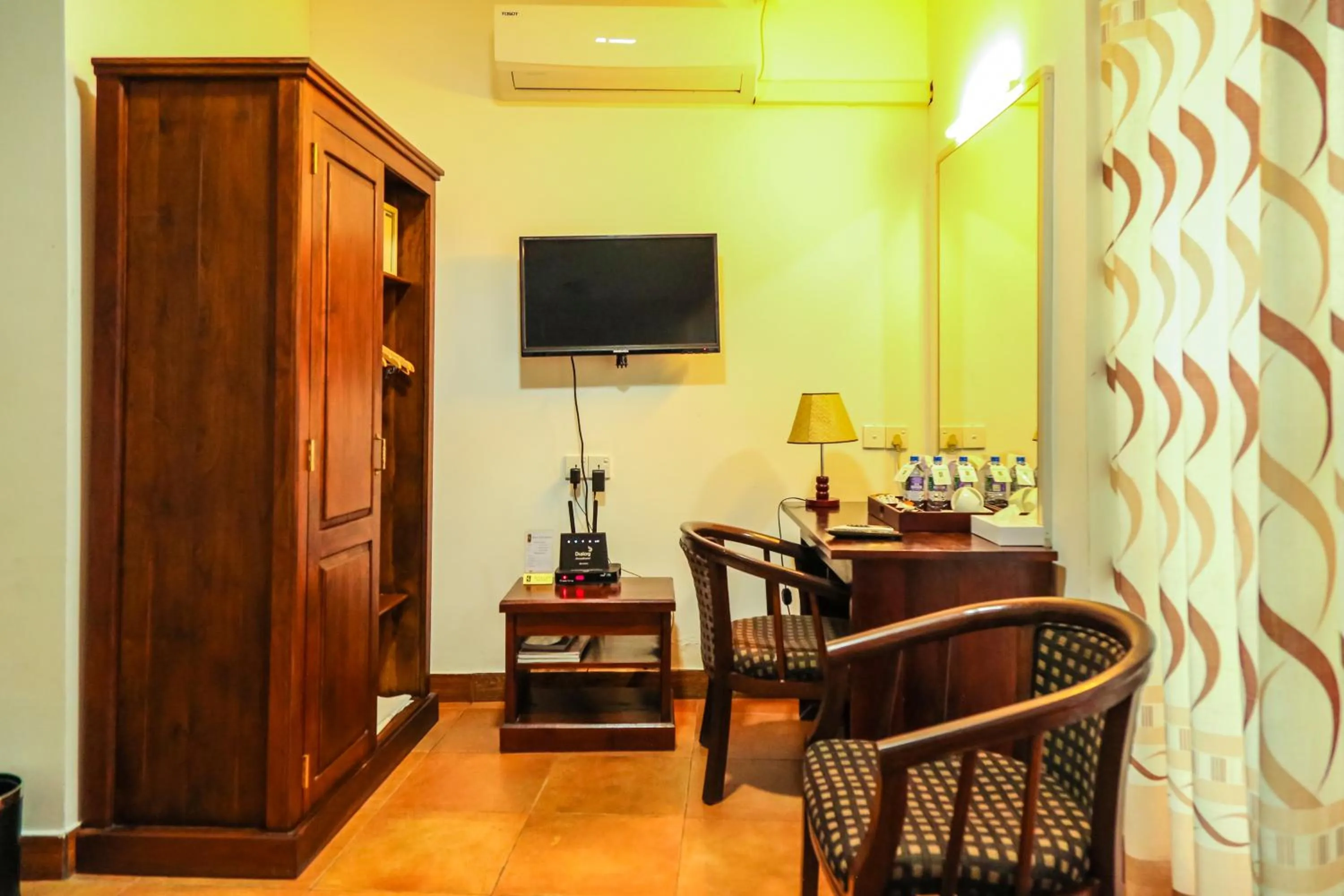 Living room in Oak Ray Ella Gap Hotel