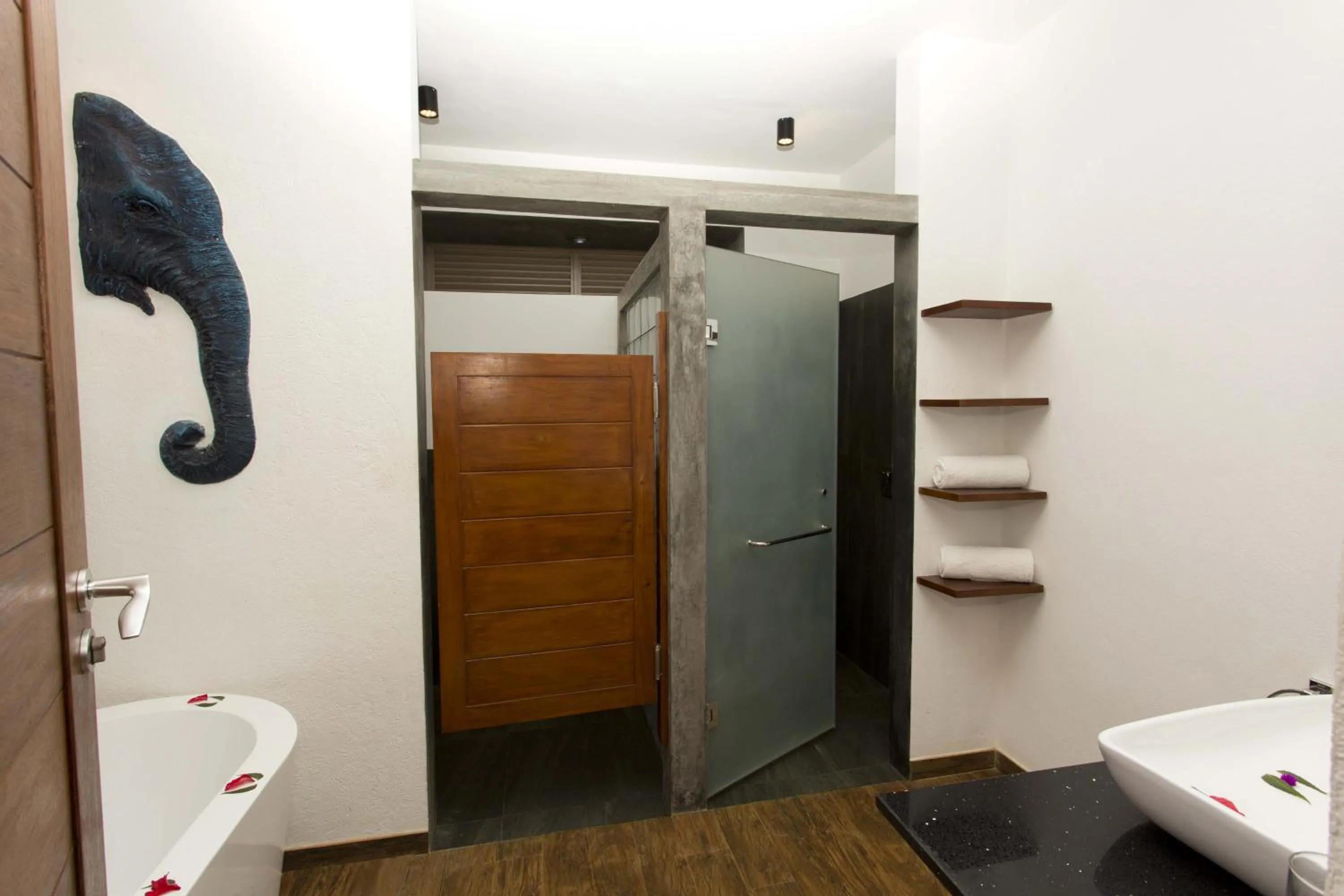 Bathroom in Aliya Resort and Spa - Thema Collection