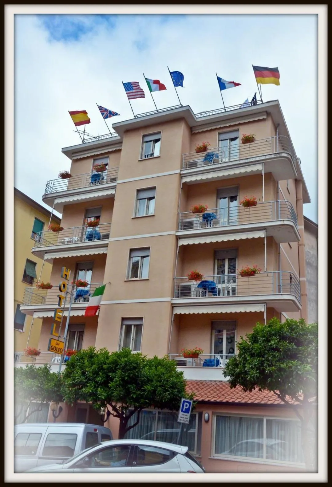 Property building in Hotel Del Golfo
