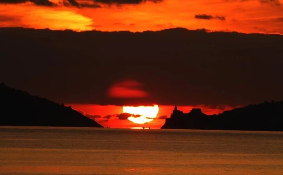 Sunset in Hotel Del Golfo