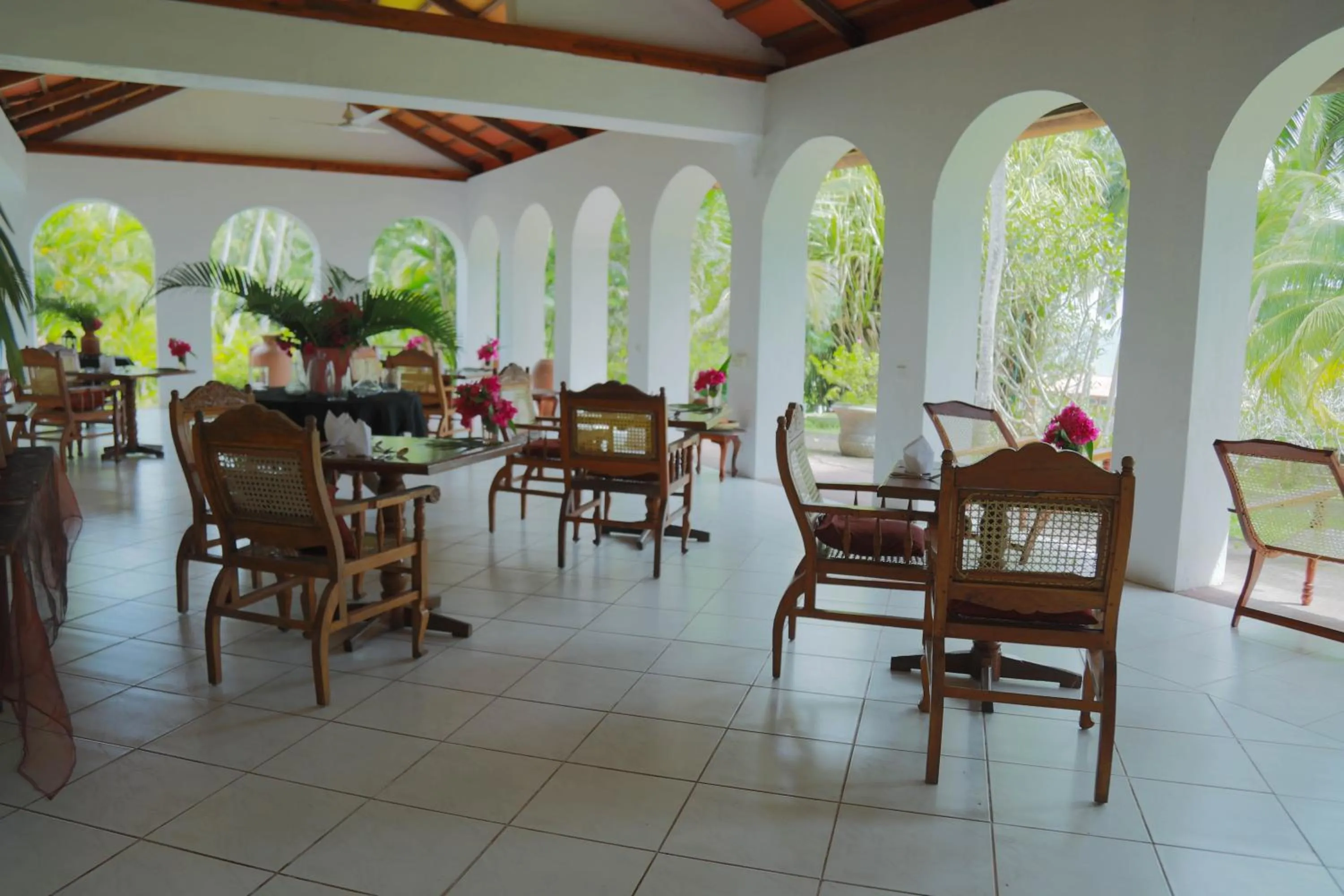 Restaurant/places to eat in Eva Lanka Hotel - Beach & Wellness