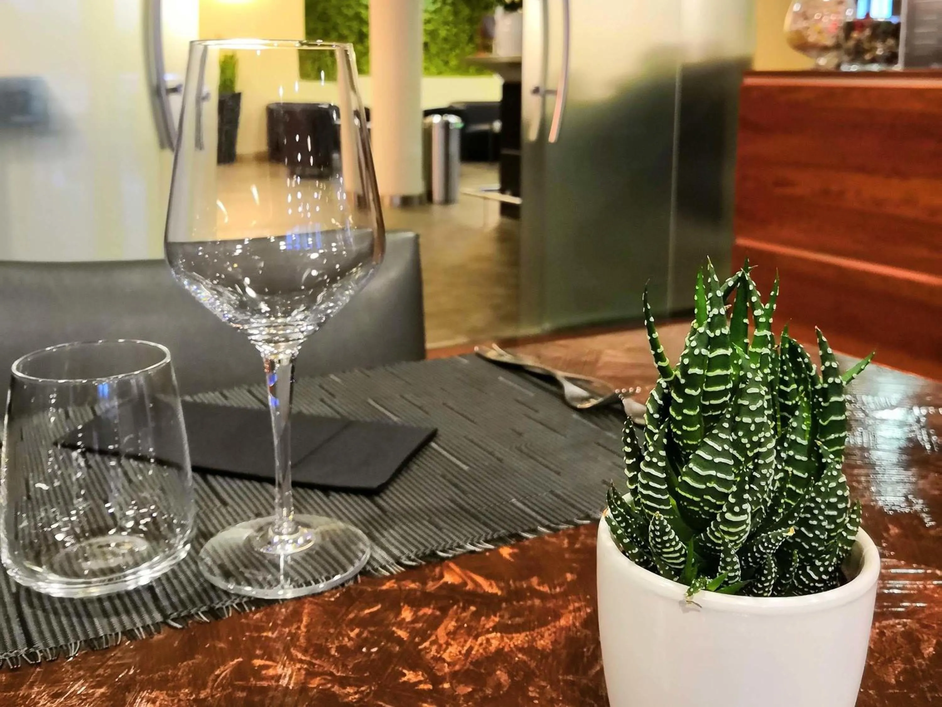 Restaurant/places to eat in Mercure Leonardo da Vinci Rome Airport