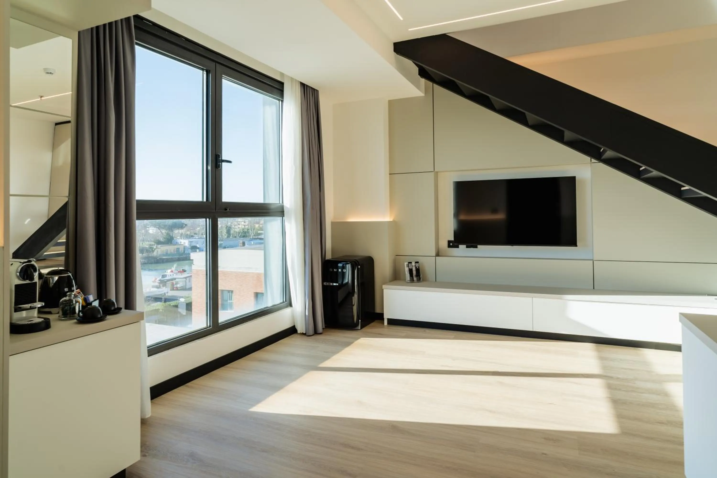 TV and multimedia in Mercure Leonardo da Vinci Rome Airport