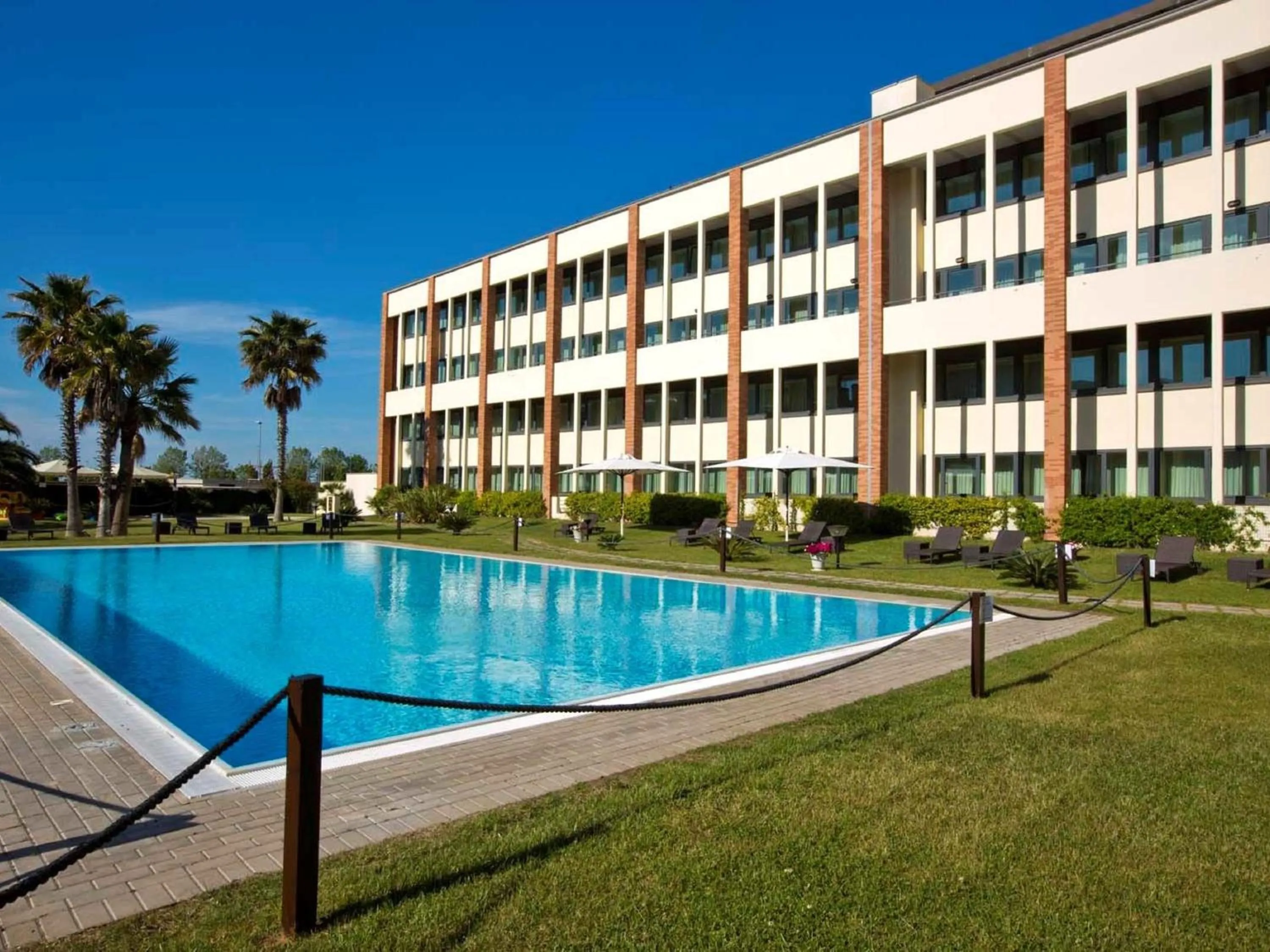Pool view in Mercure Leonardo da Vinci Rome Airport