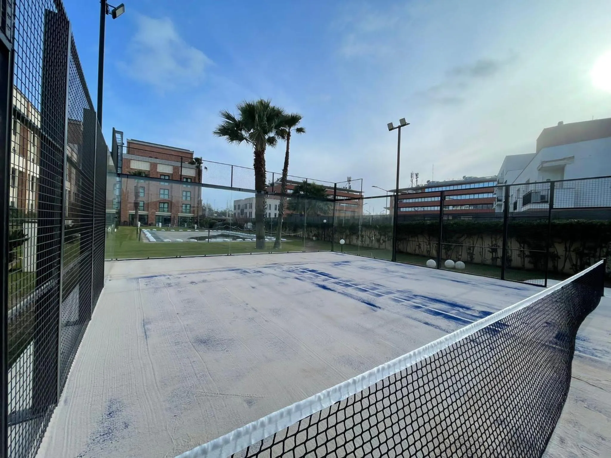 Tennis court in Mercure Leonardo da Vinci Rome Airport