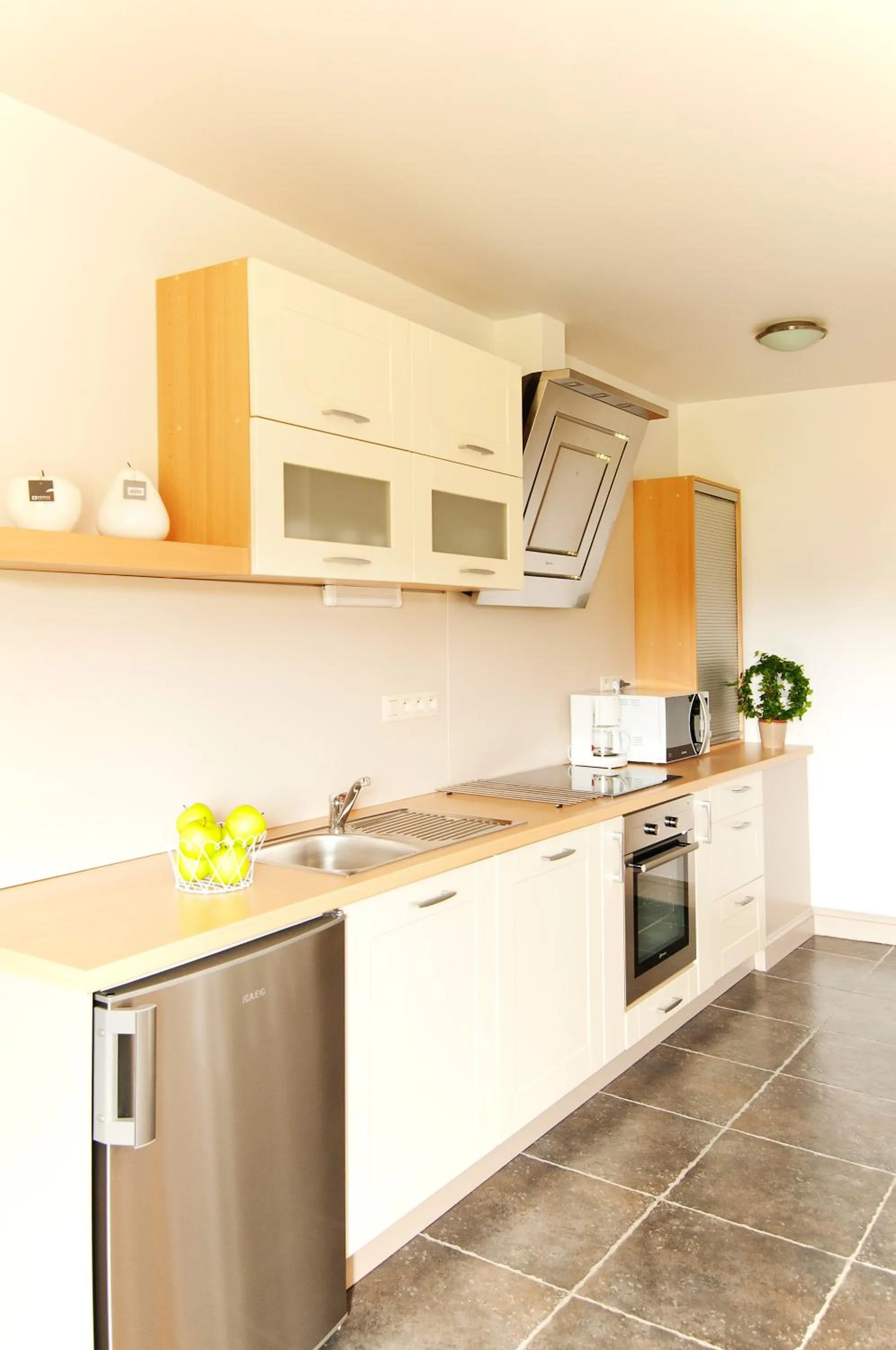 Kitchen or kitchenette in B&B De Fruithoeve