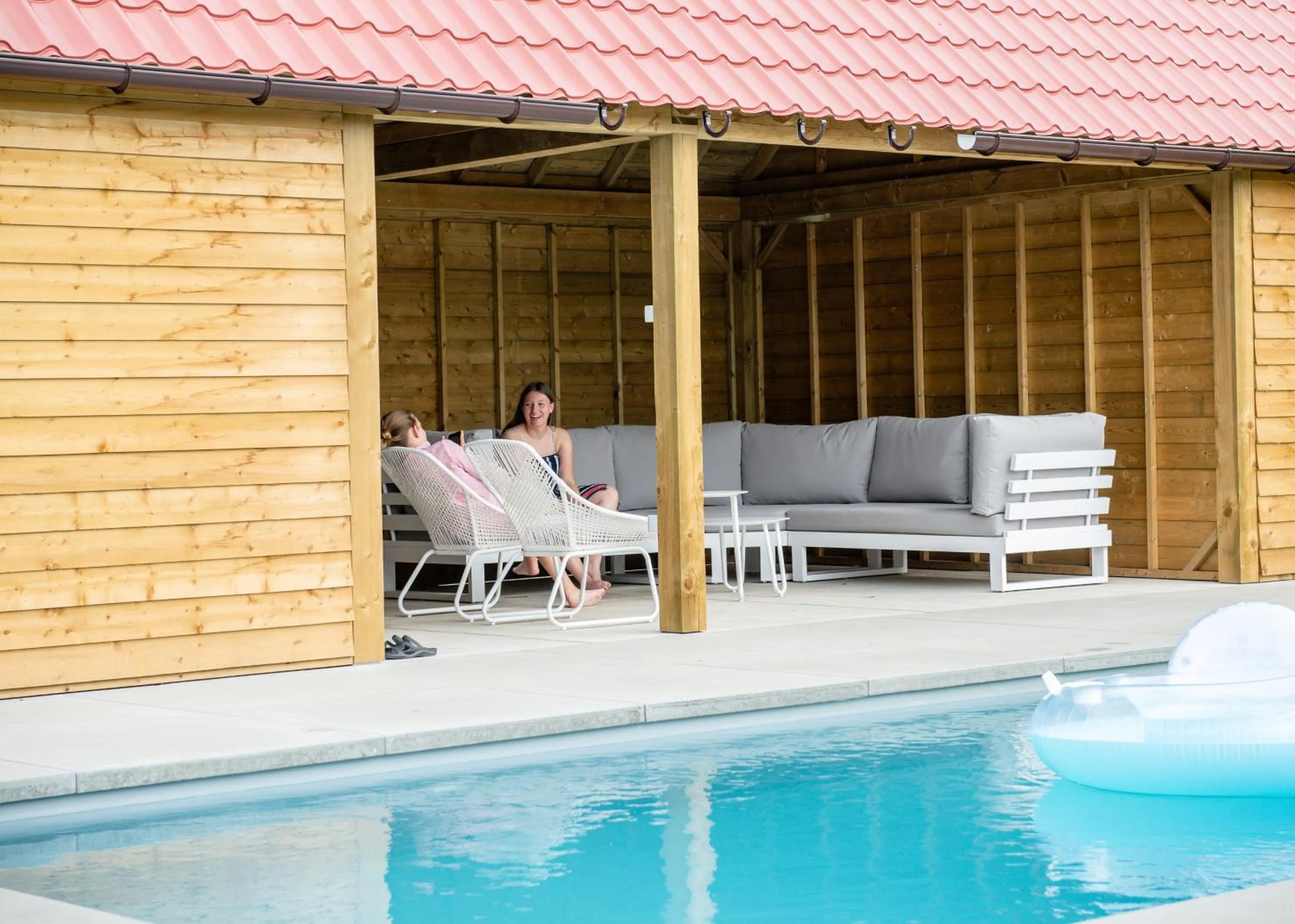 Swimming pool in B&B De Fruithoeve