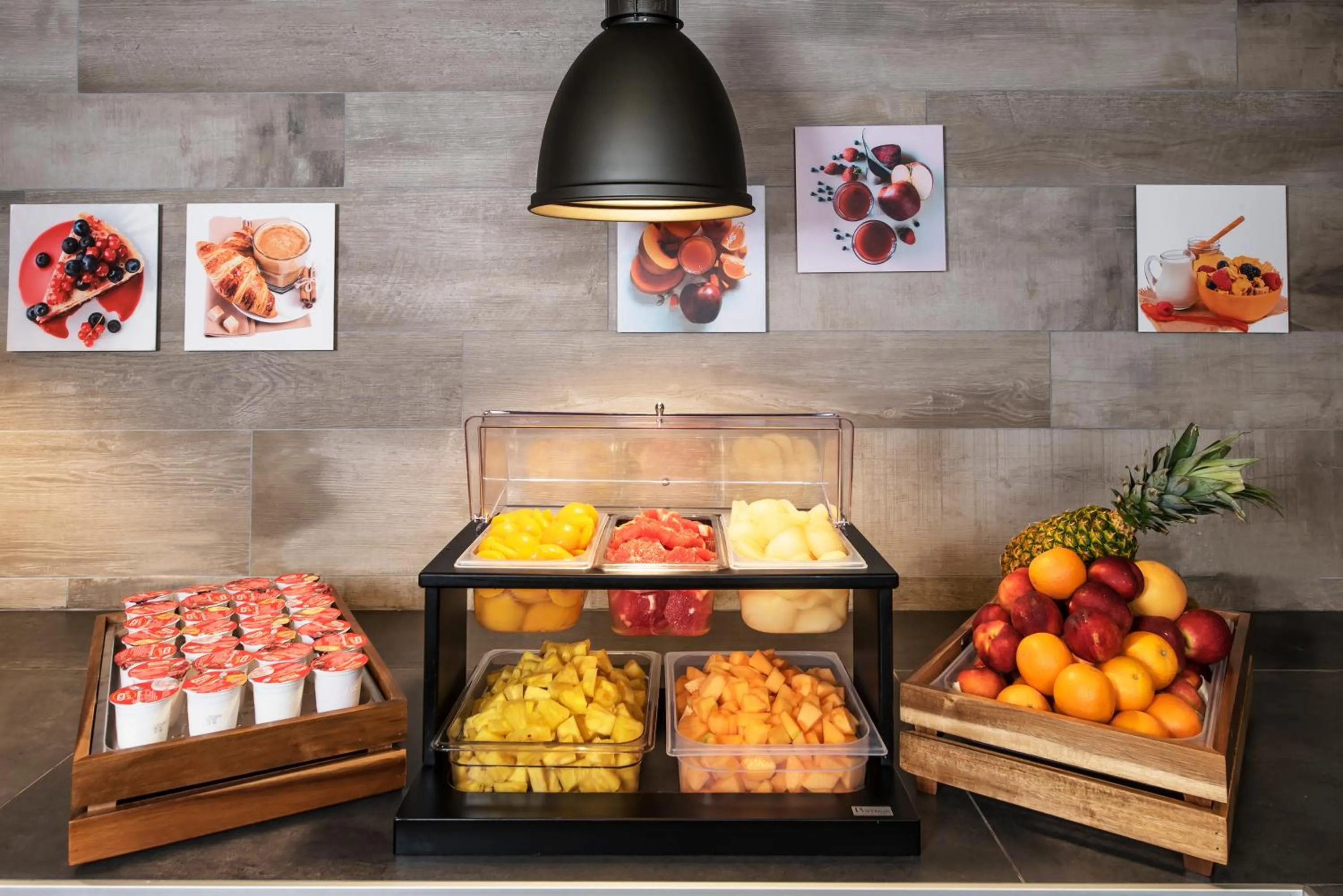 Breakfast in Just Hotel Milano