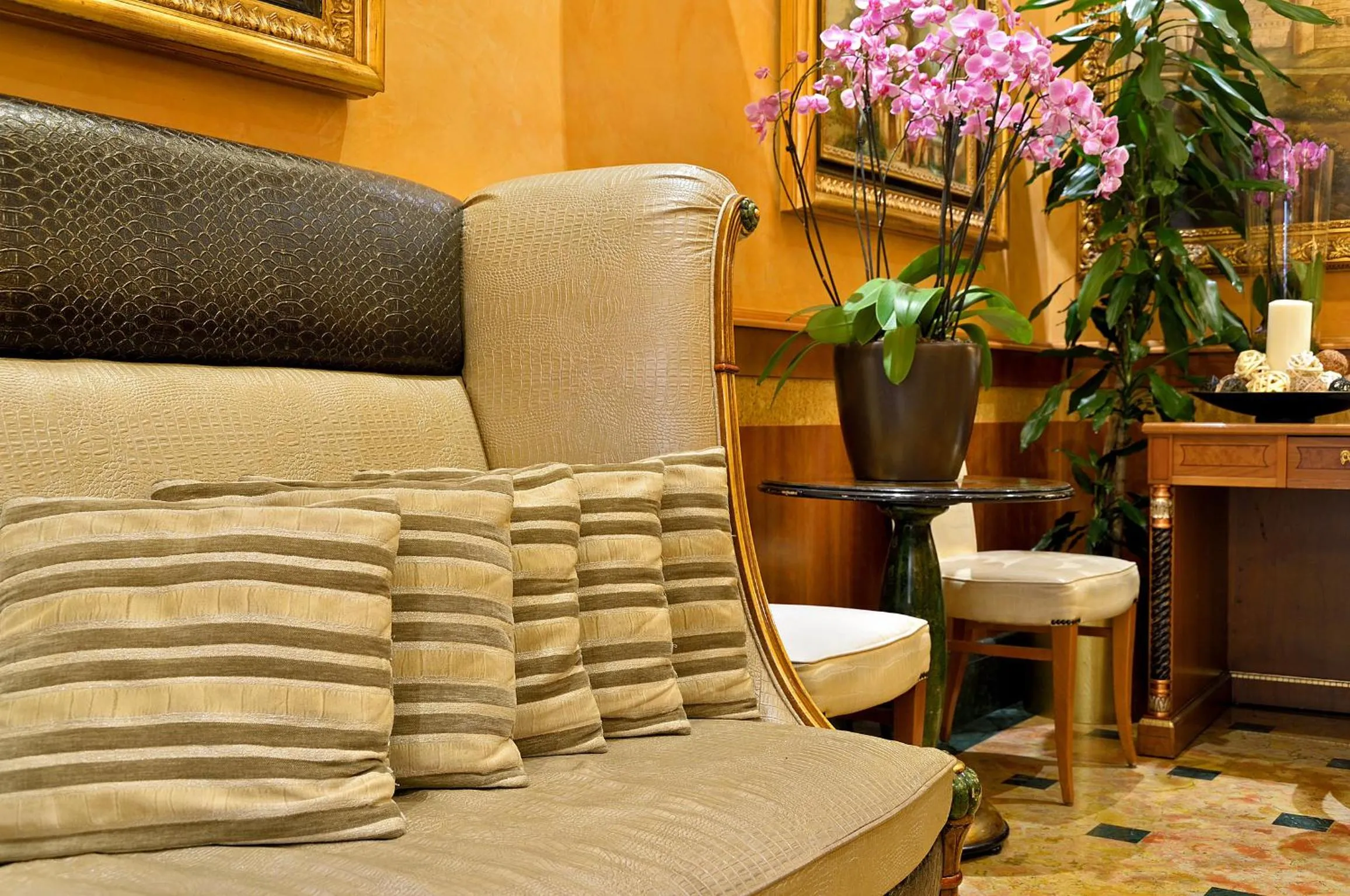 Decorative detail in Hotel Homs