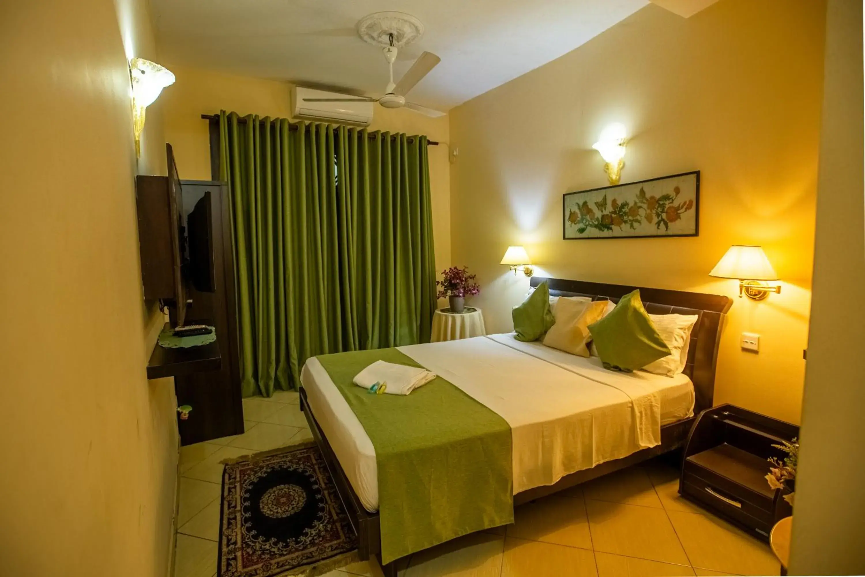 Deluxe Double Room in Fort Thari Inn Deluxe Double Room in Fort Thari Inn