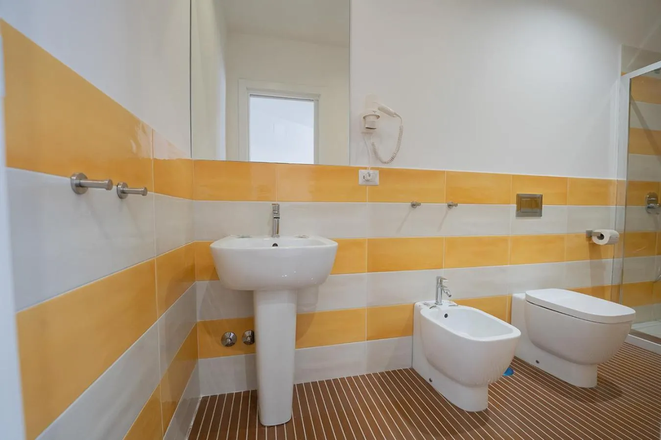 Bathroom in P.C. Boutique H. Vesuvius, Napoli Centro, by ClaPa Group