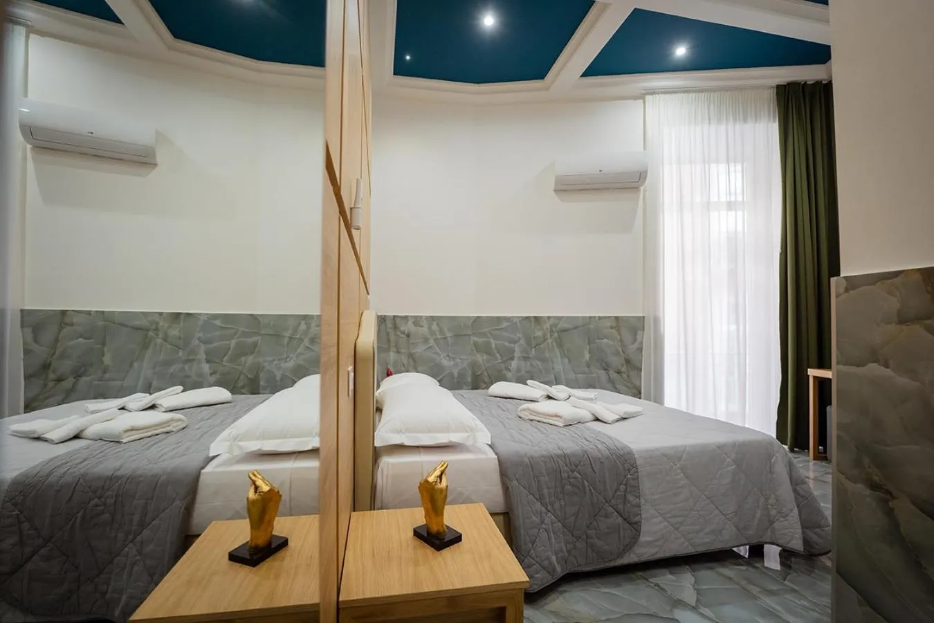 Bed in P.C. Boutique H. Vesuvius, Napoli Centro, by ClaPa Group