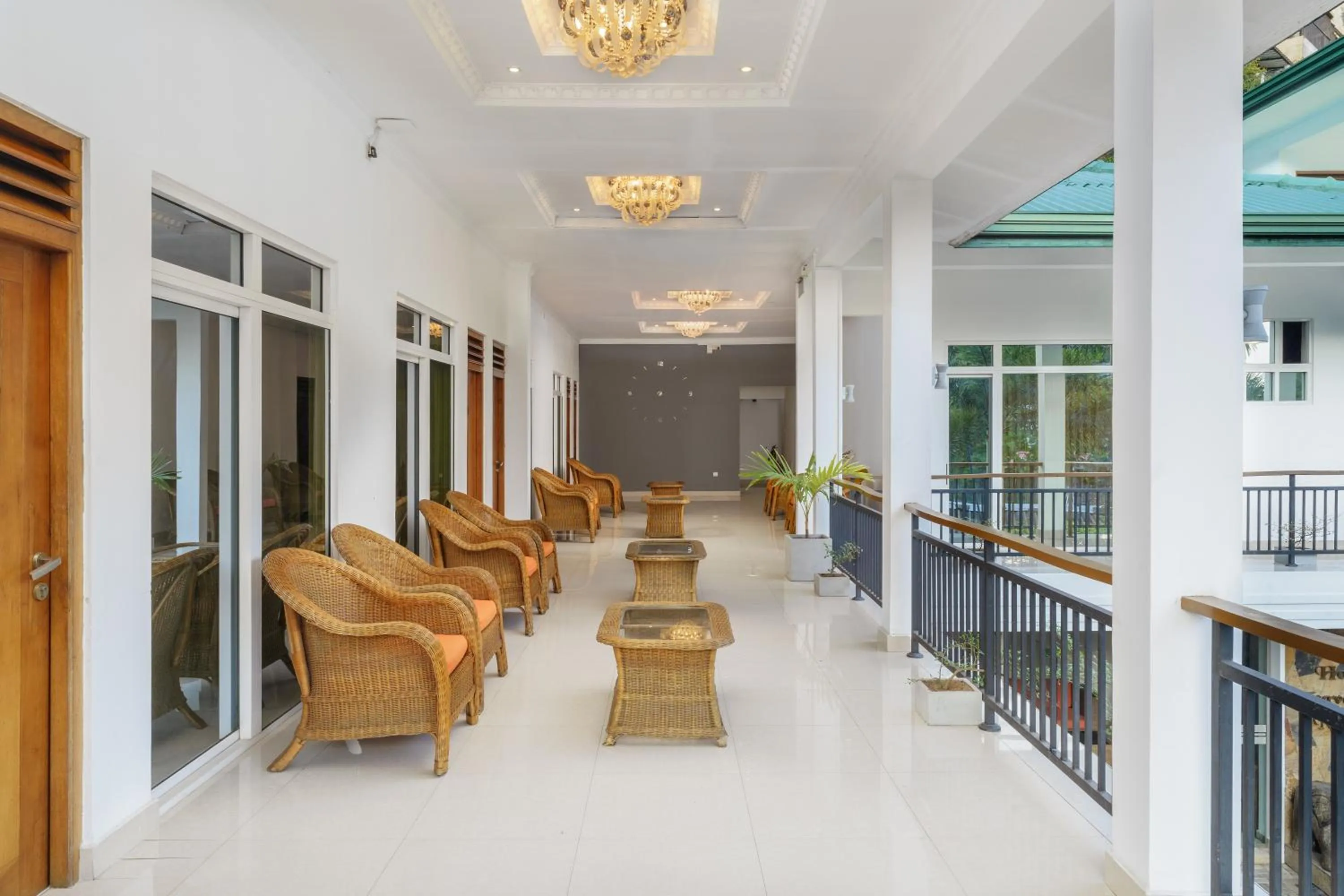 Balcony/Terrace in Hotel Travellers Nest Kandy