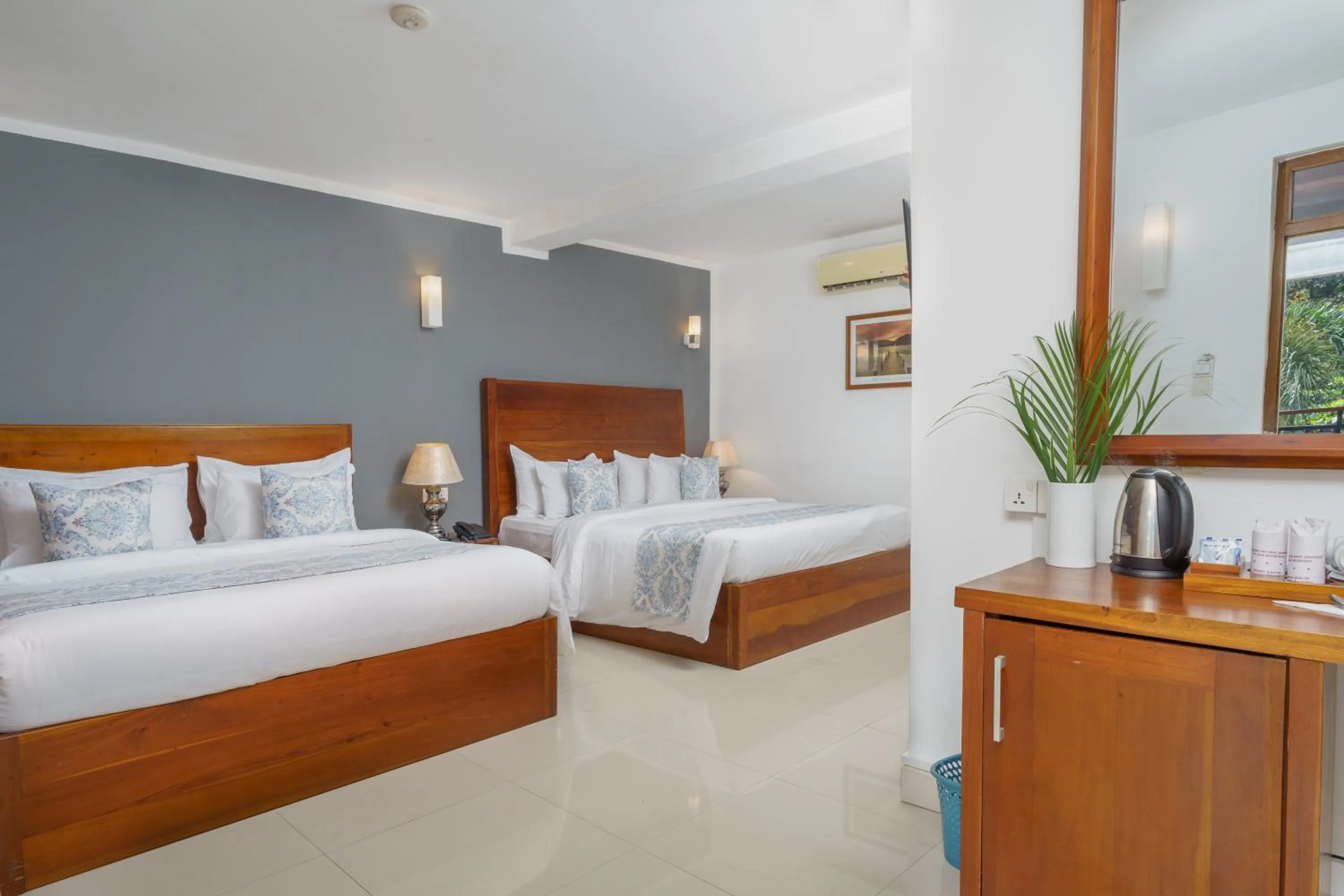 Bed in Hotel Travellers Nest Kandy